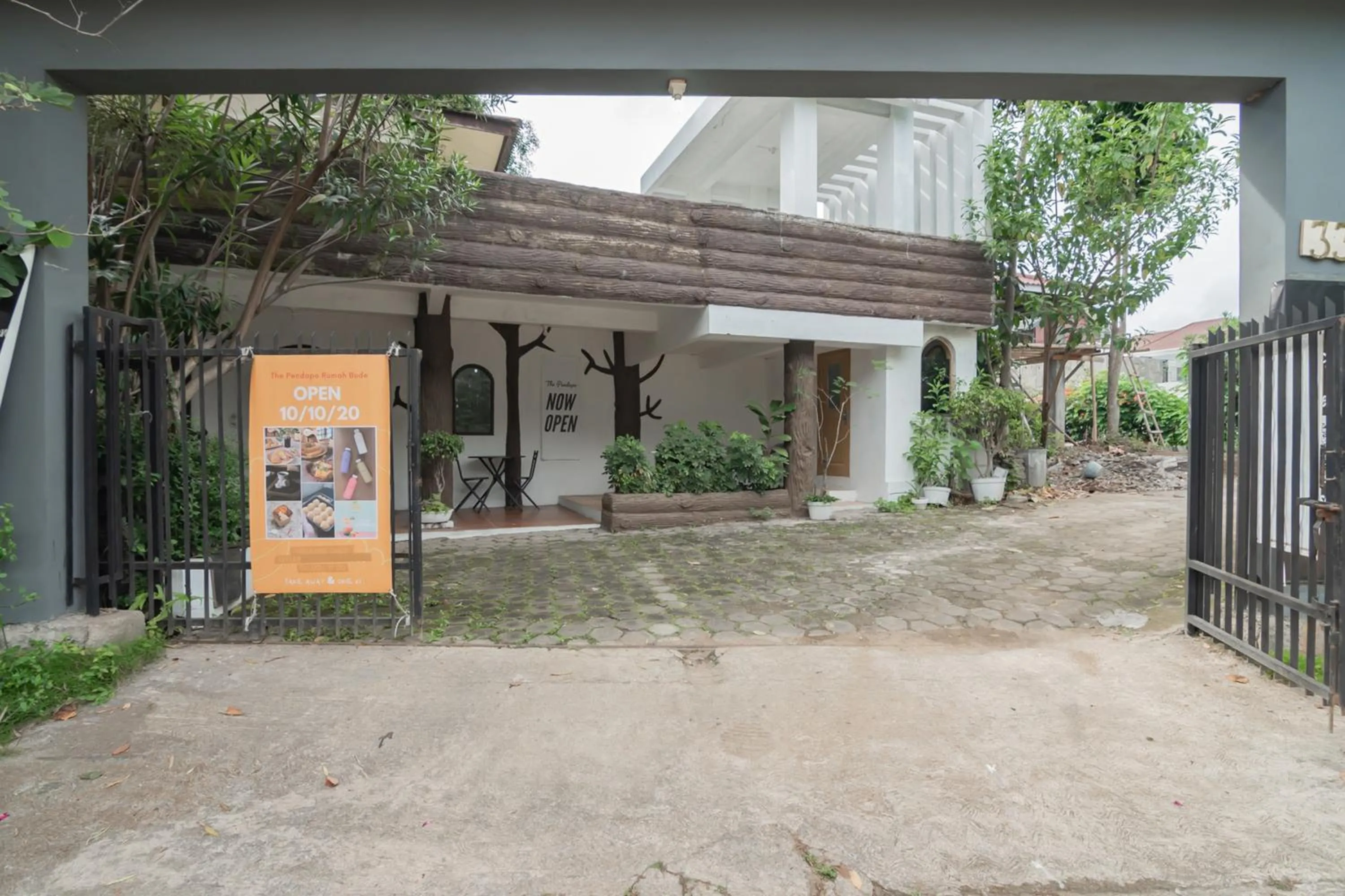 Facade/entrance in Lembur Kiwari Setra Duta Mitra RedDoorz