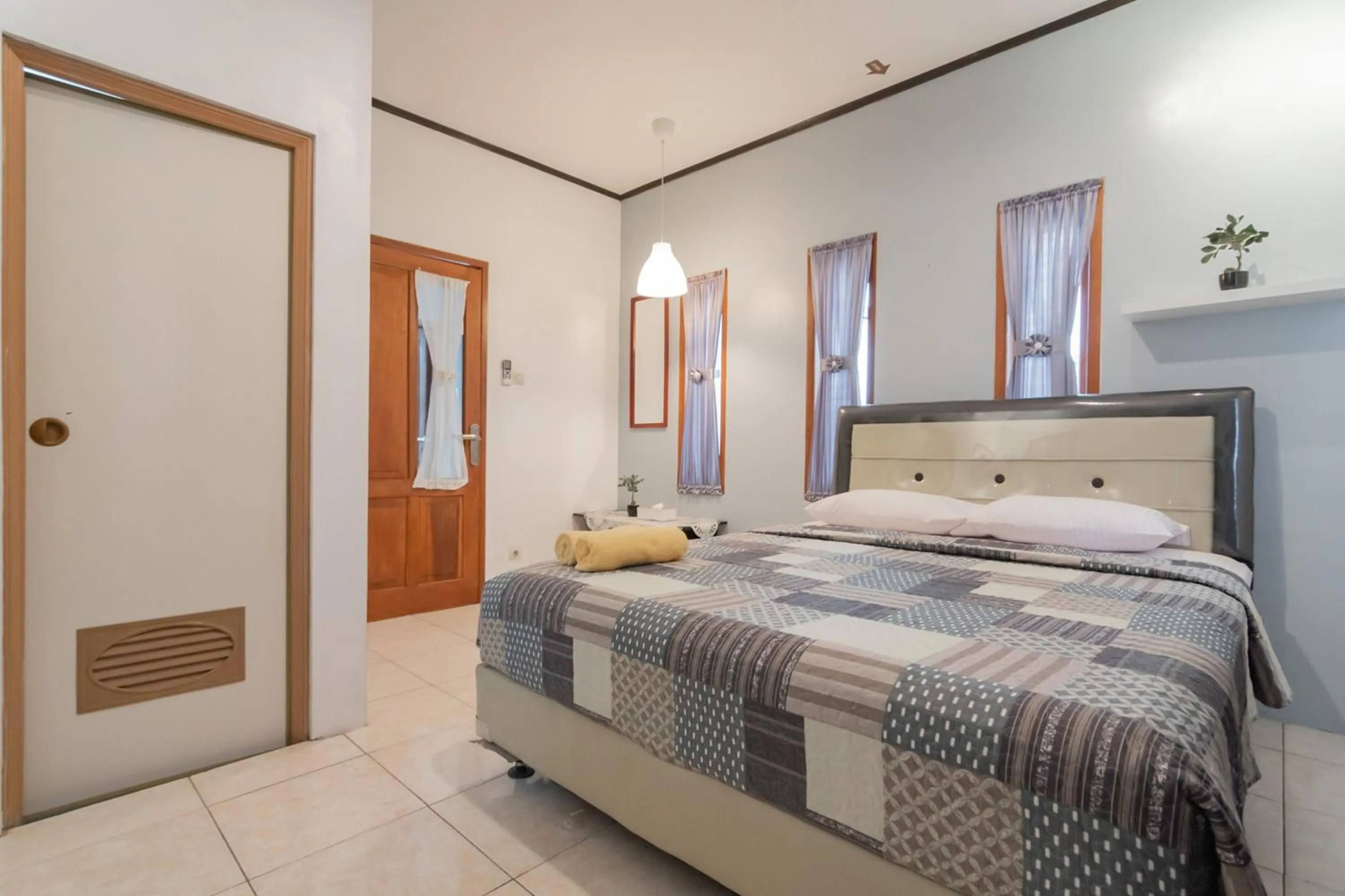 Bed in Lembur Kiwari Setra Duta Mitra RedDoorz