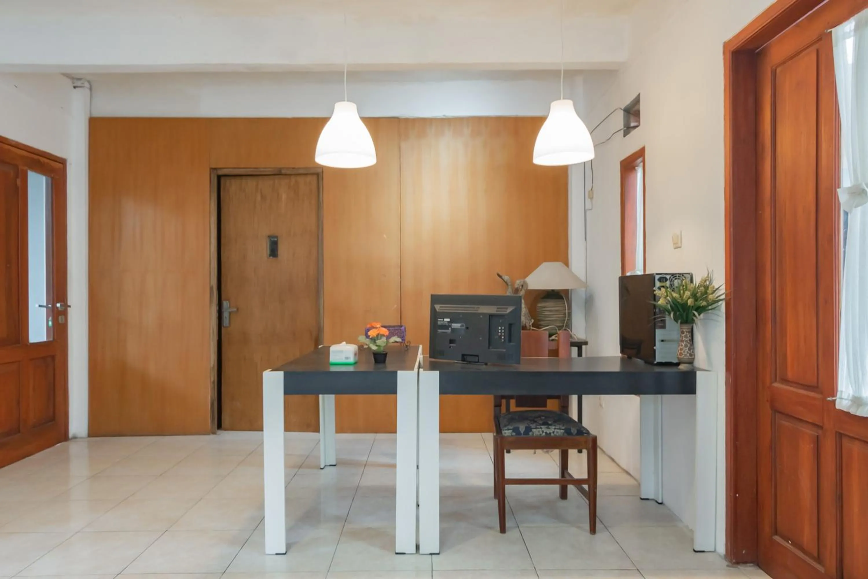 Lembur Kiwari Setra Duta Mitra RedDoorz