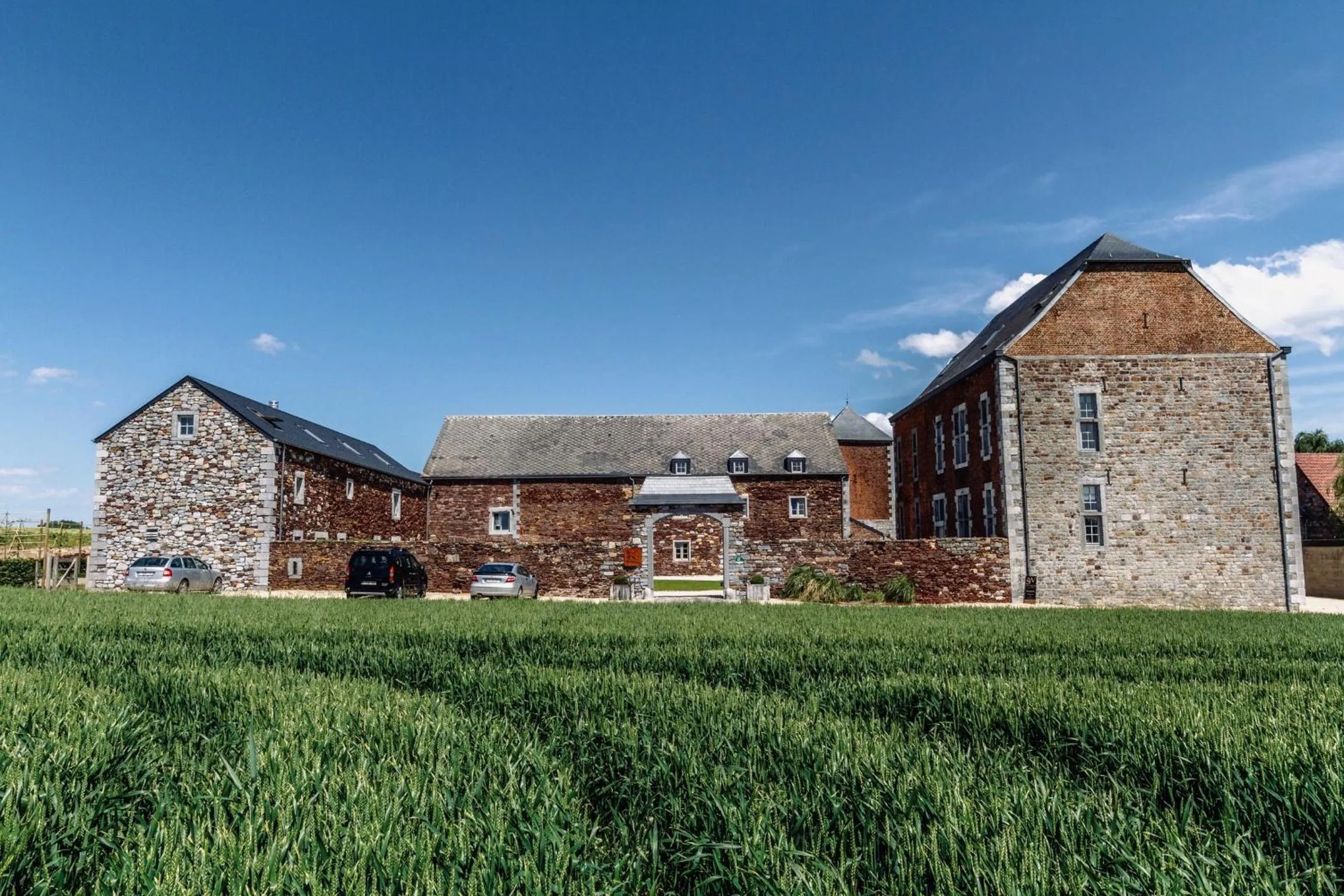 Property building in Domaine Sur Les Sarts