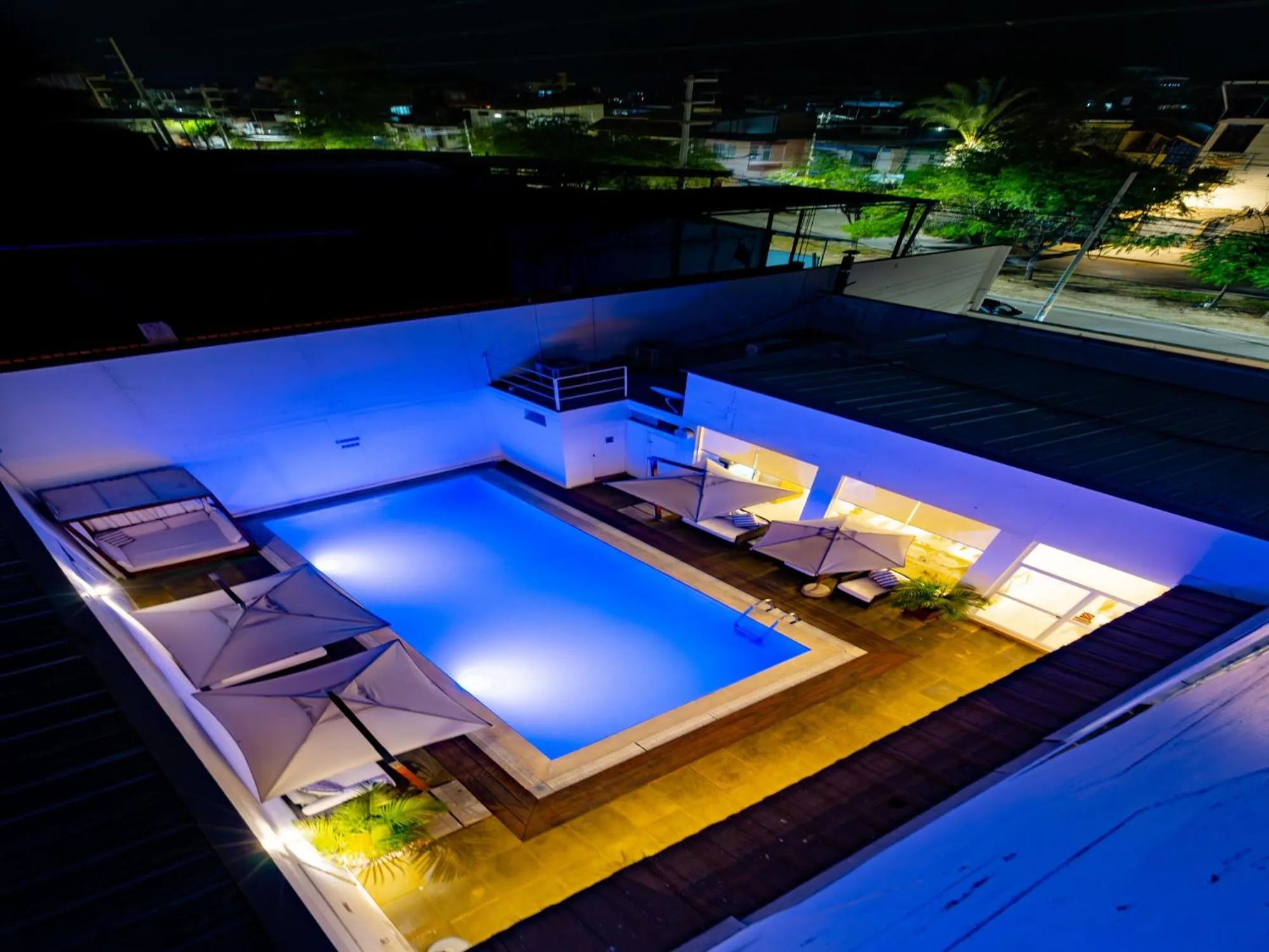 Night in Hotel Gran Palma Piura