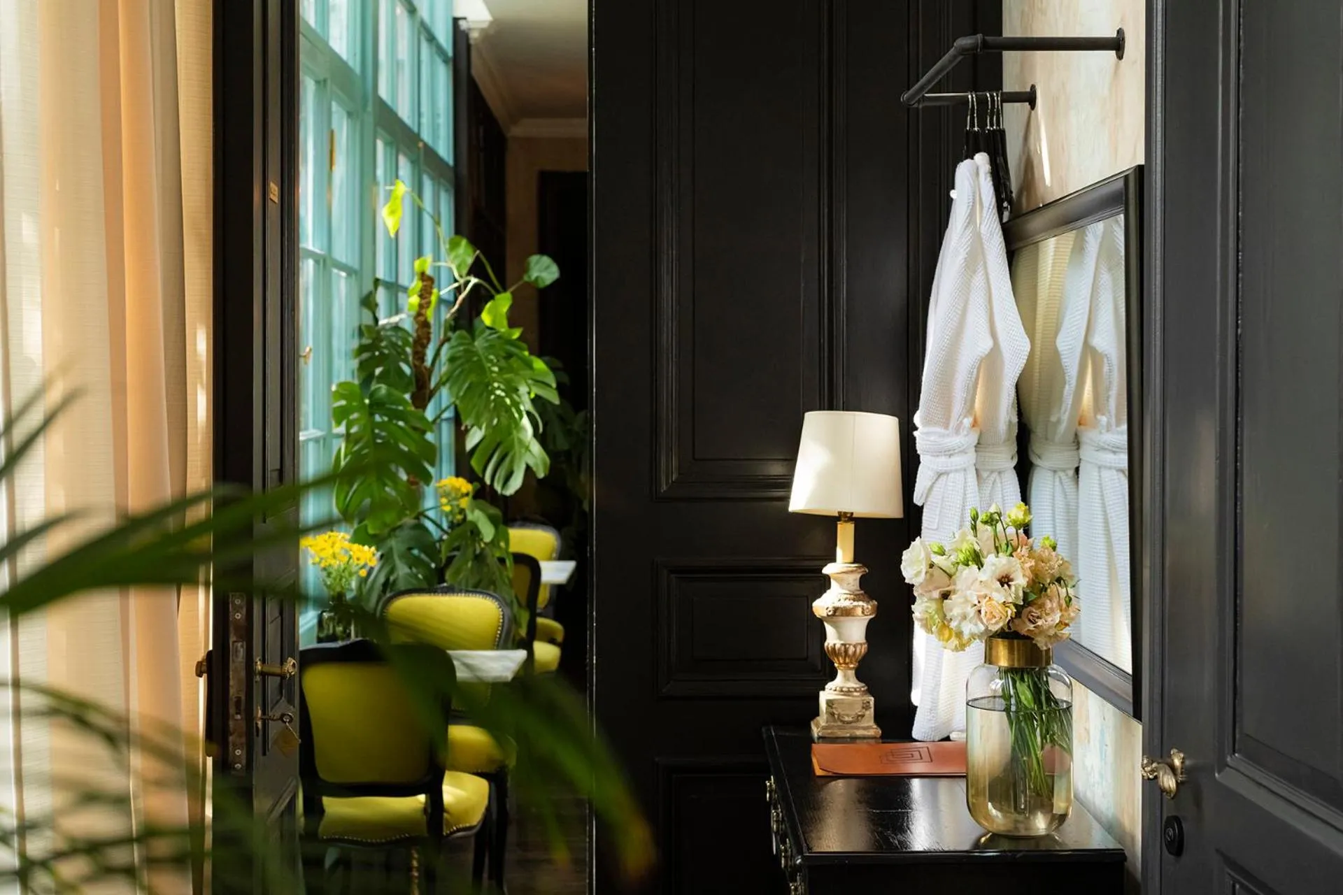 Decorative detail in Unfound Door - Design Hotel