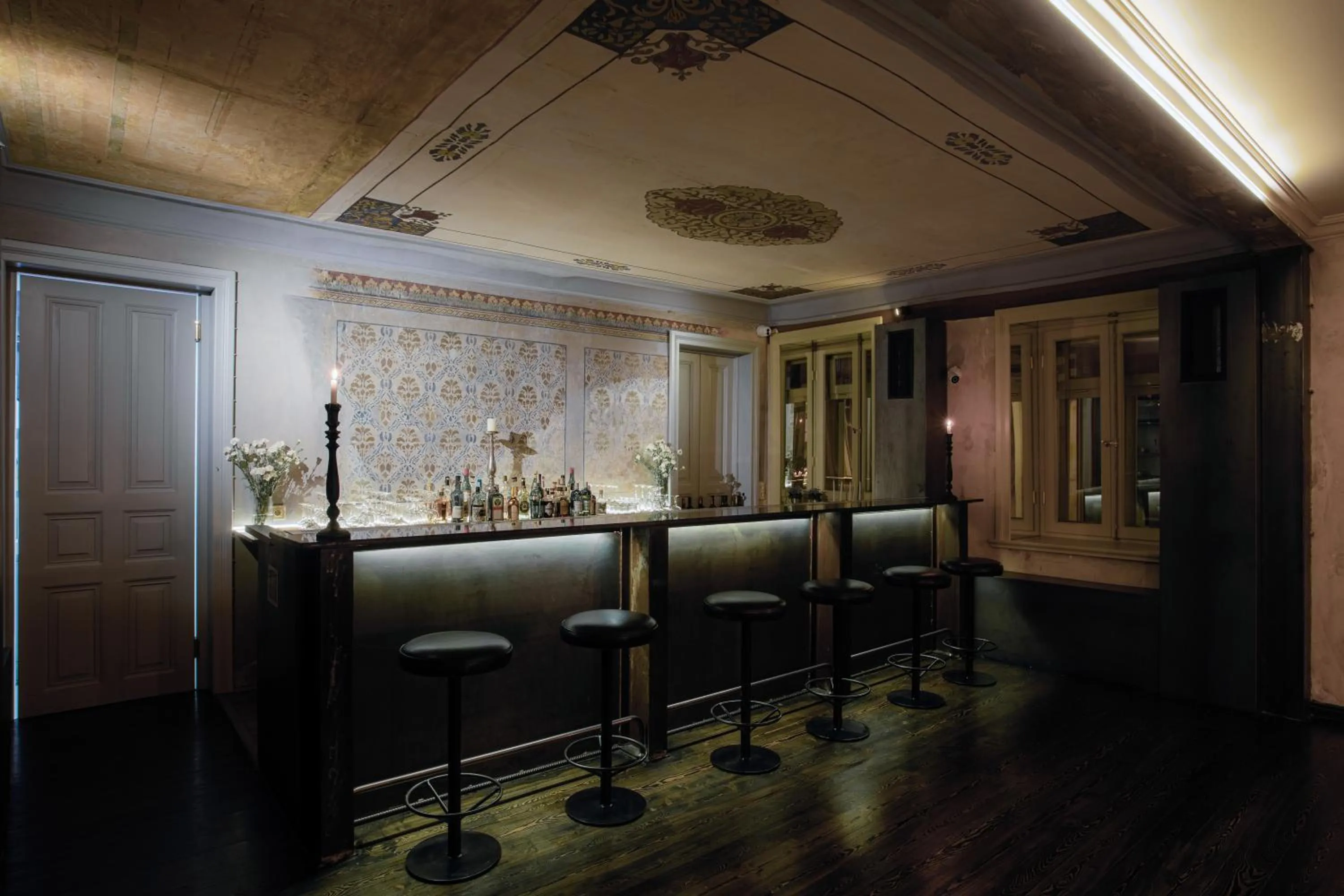 Nightclub / DJ in Unfound Door - Design Hotel