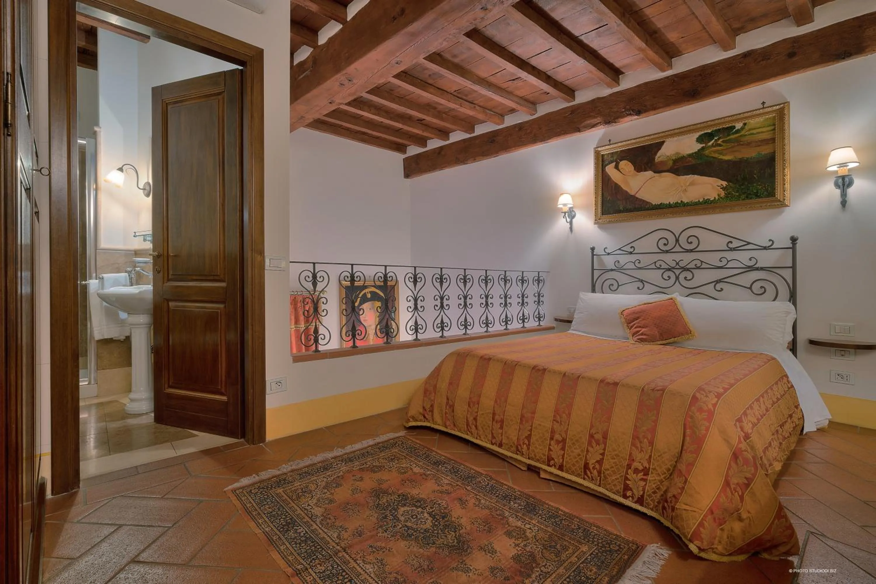 Bedroom, Bed in First of Florence