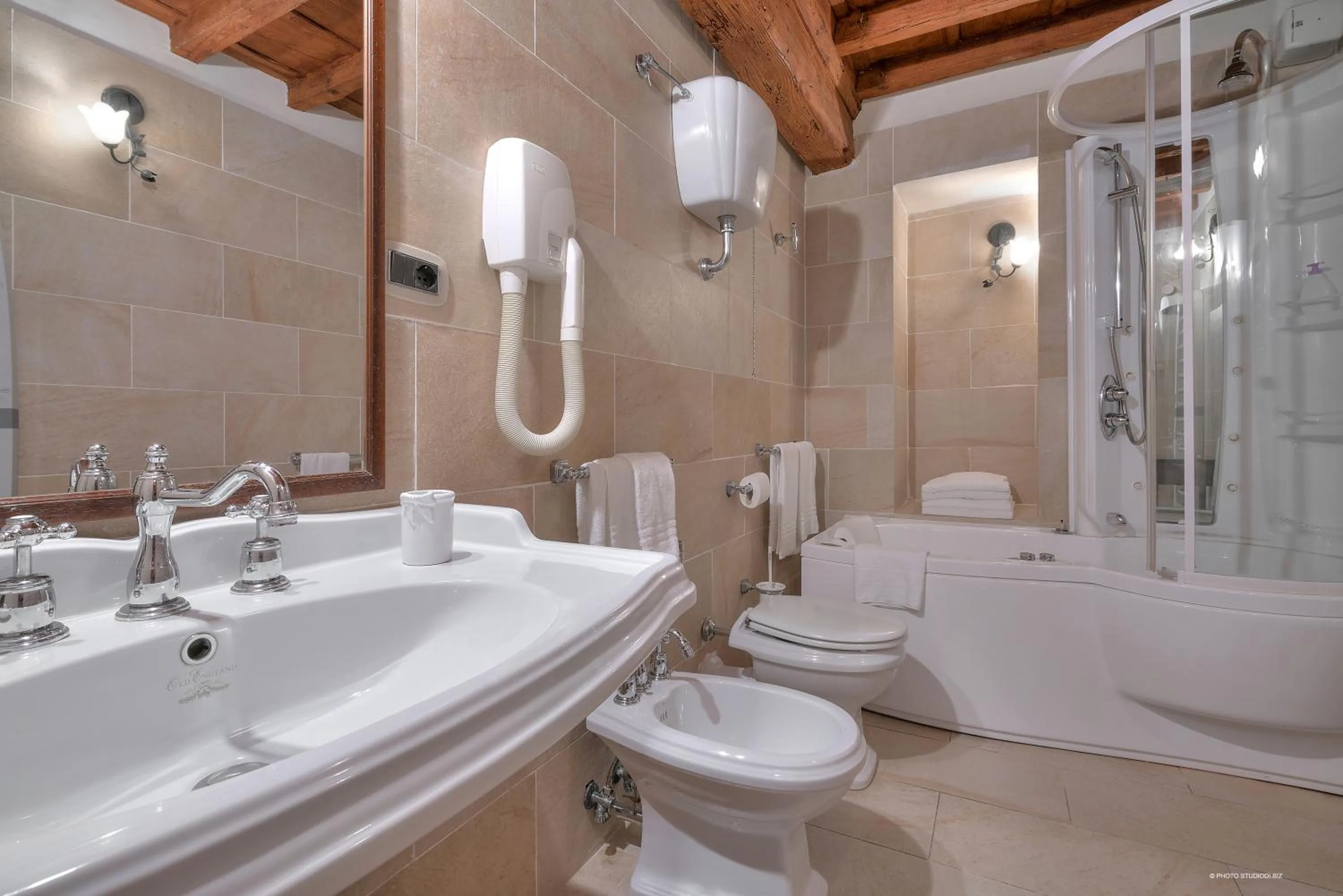 Bathroom in First of Florence