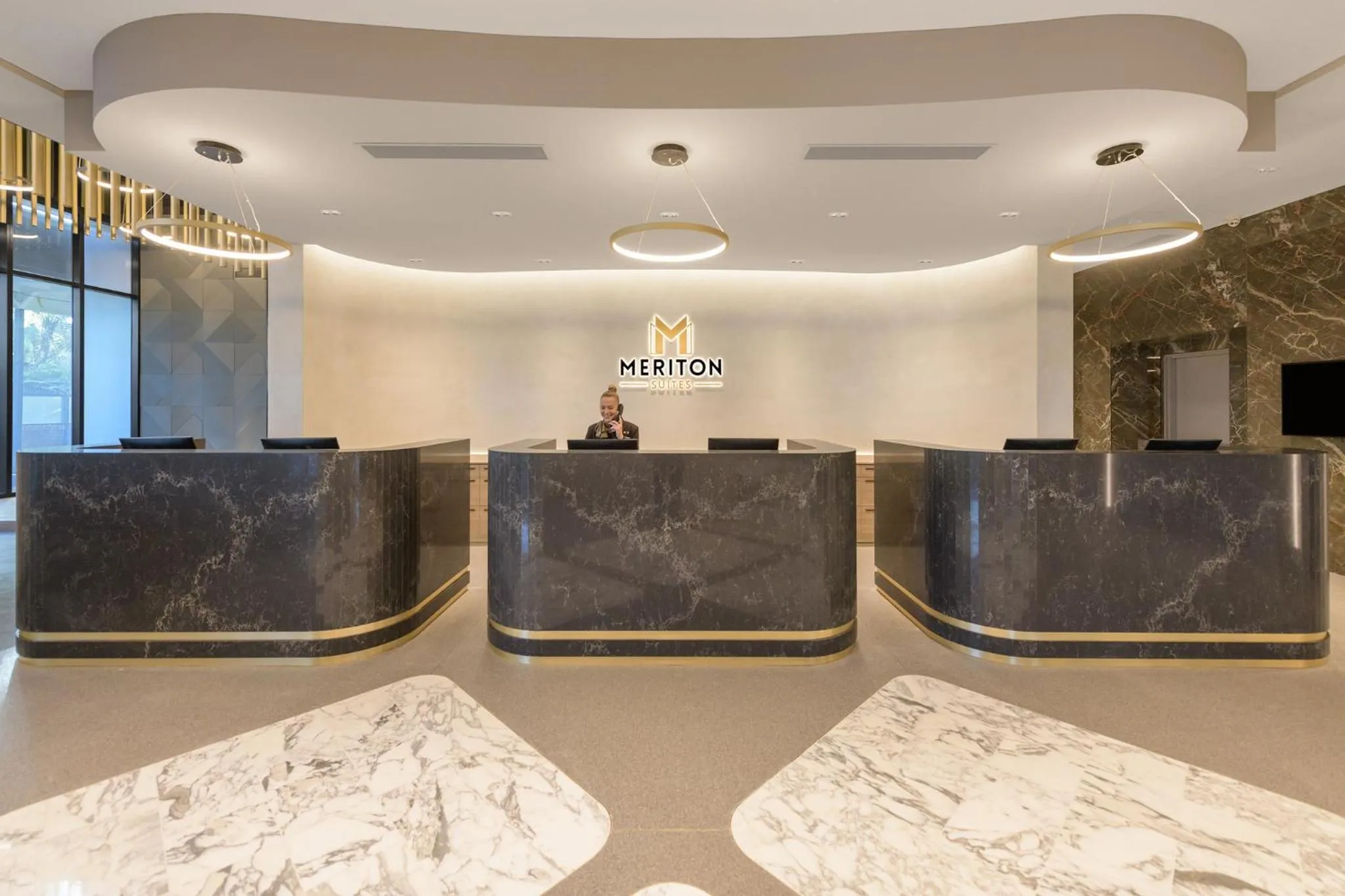 Staff in Meriton Suites Surfers Paradise