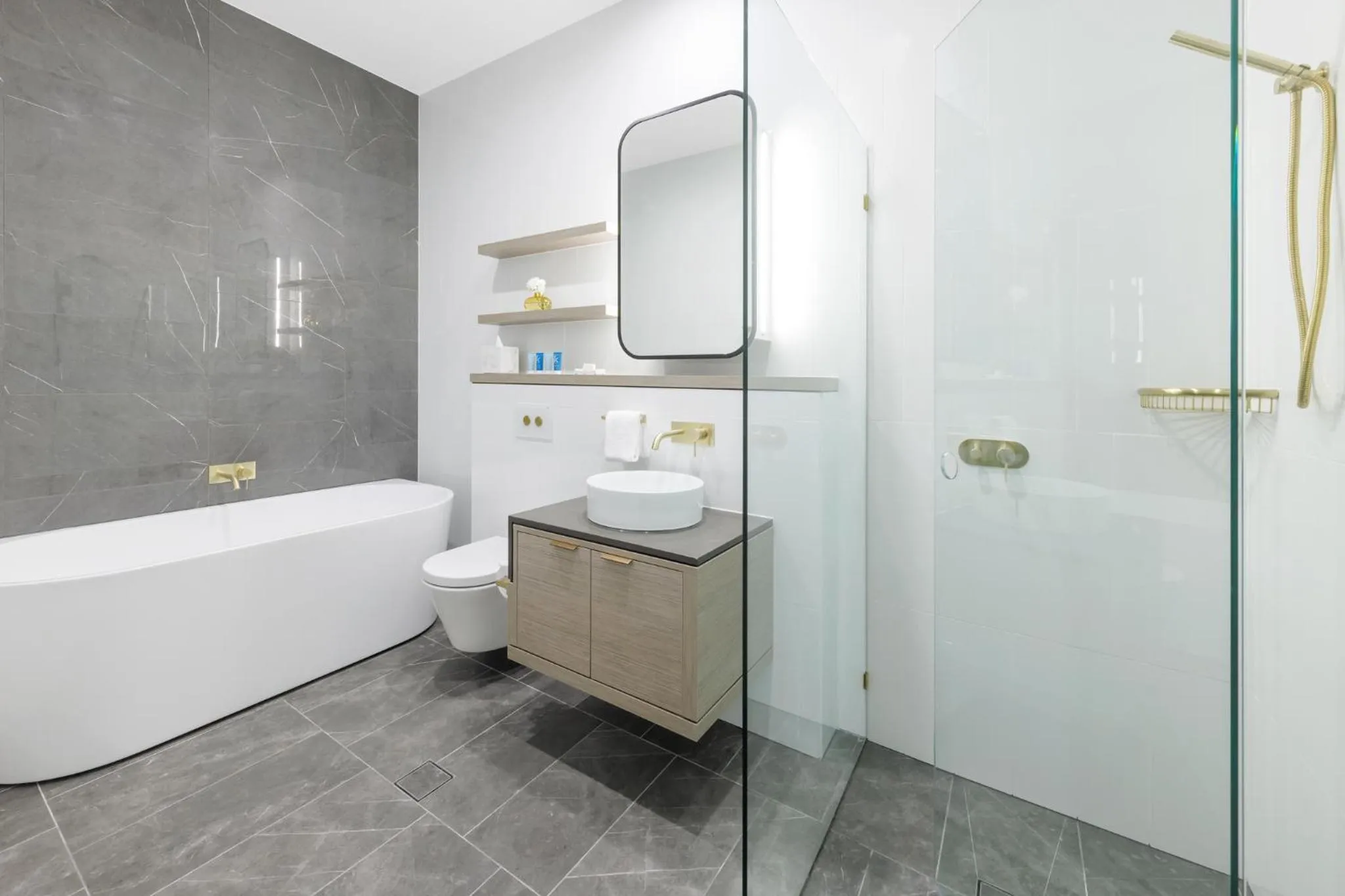 Shower in Meriton Suites Surfers Paradise