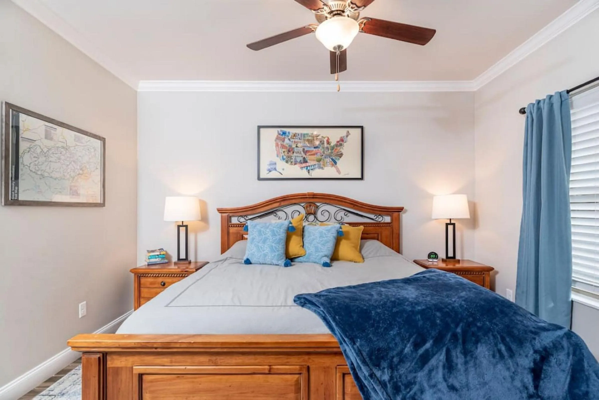 Bed in Gorgeous Cades Cove Condo with Community Pool