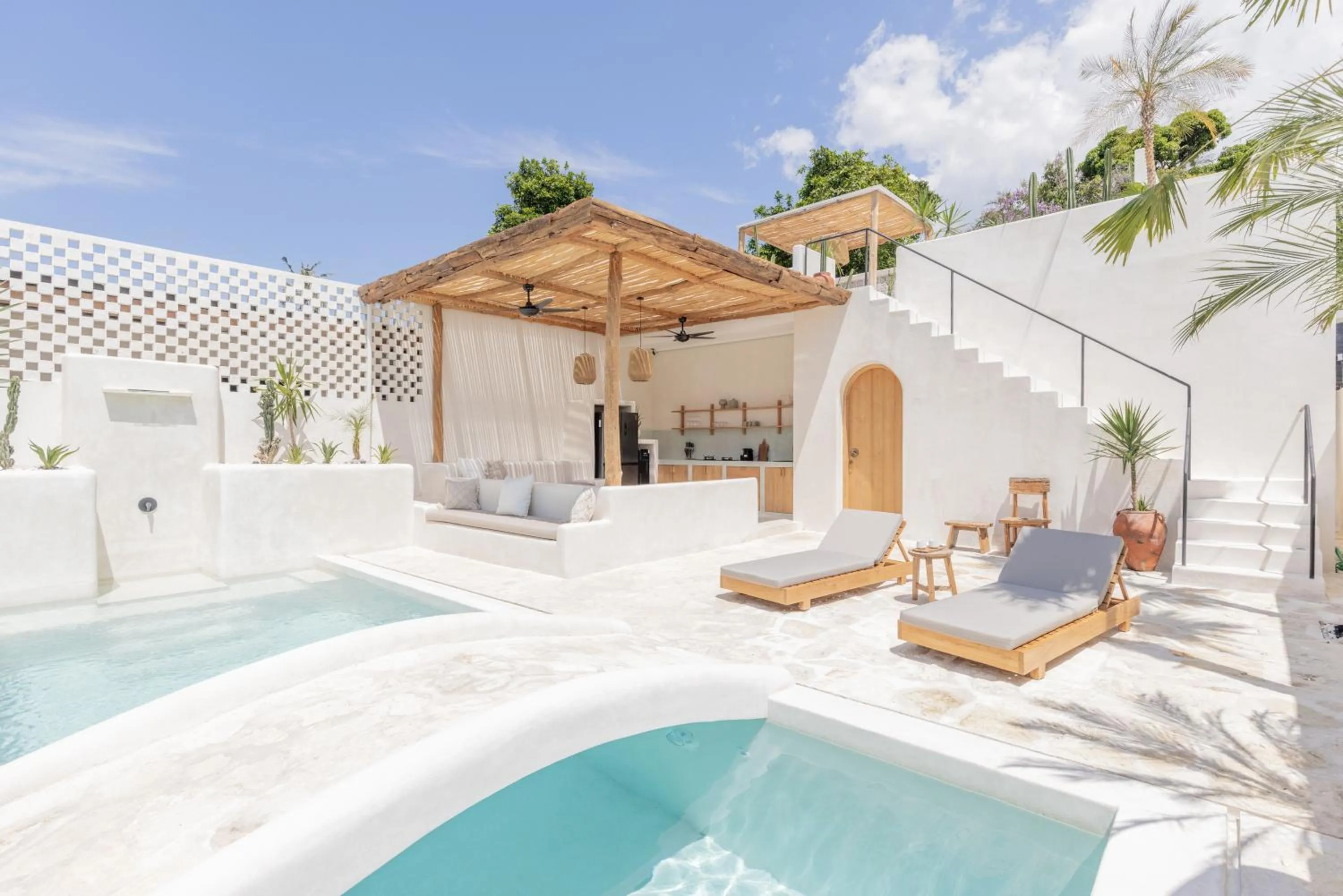 Property building in YUCCA villas