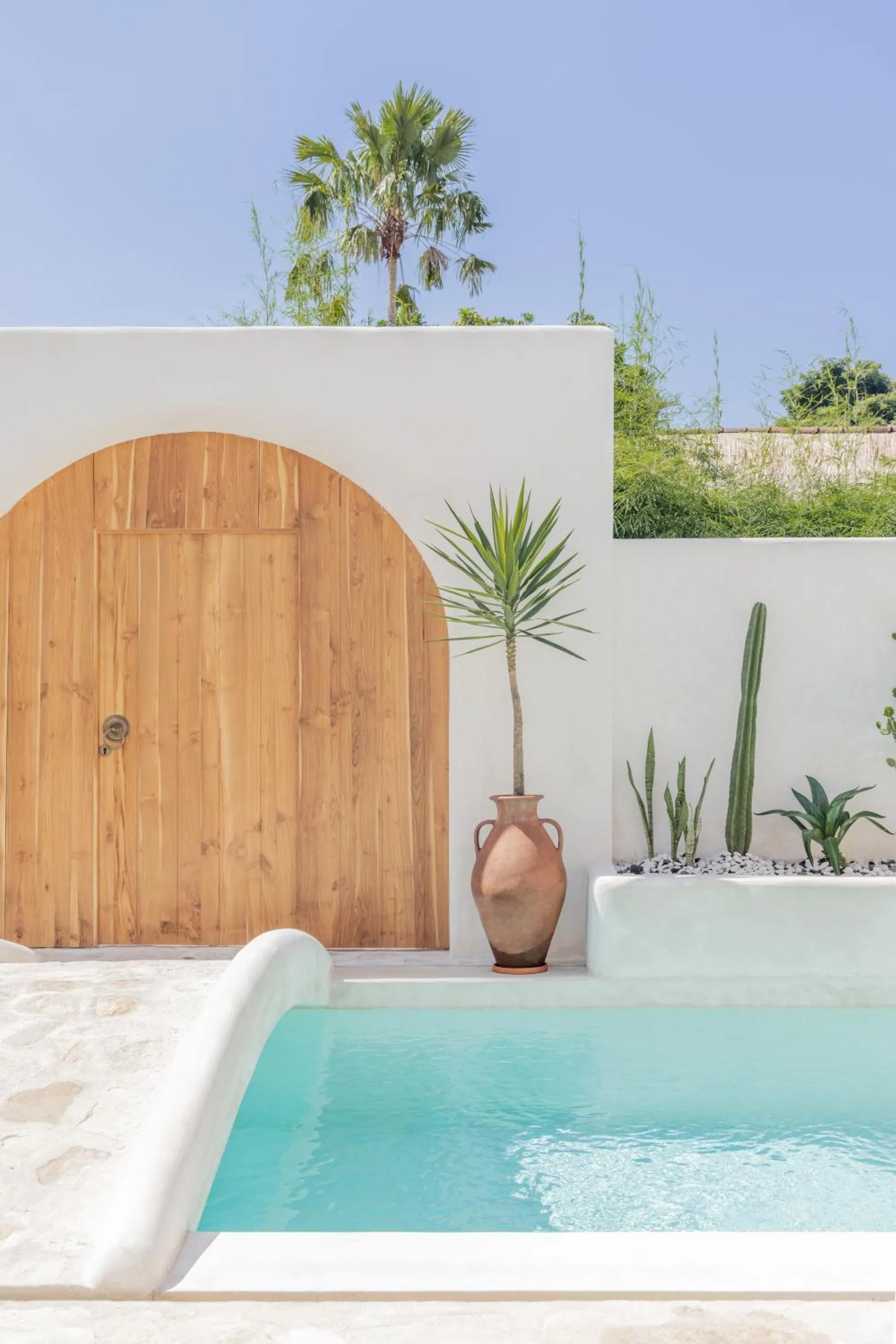 Swimming pool in YUCCA villas