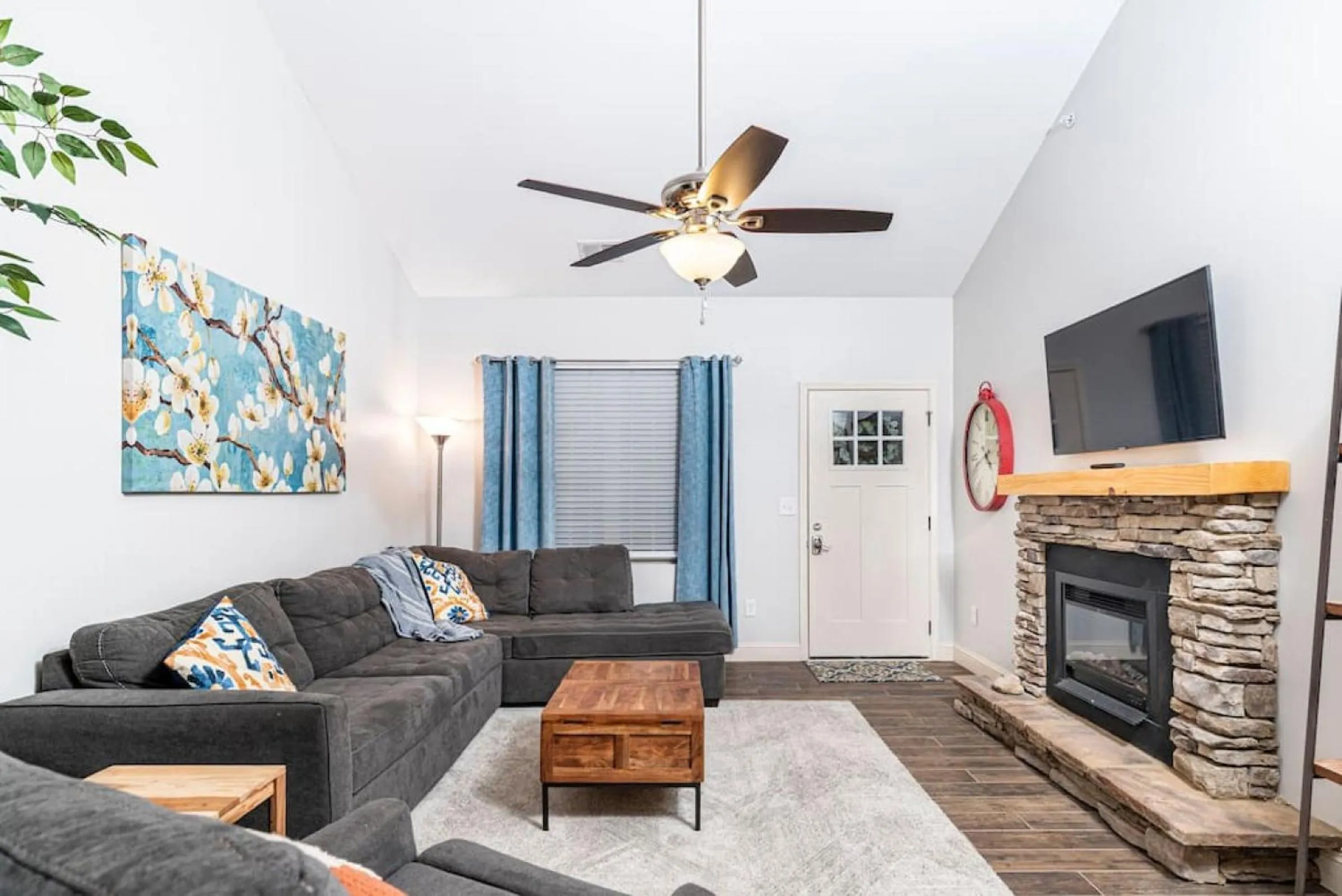 Living room in Elegant Cades Cove Condo with Community Pool