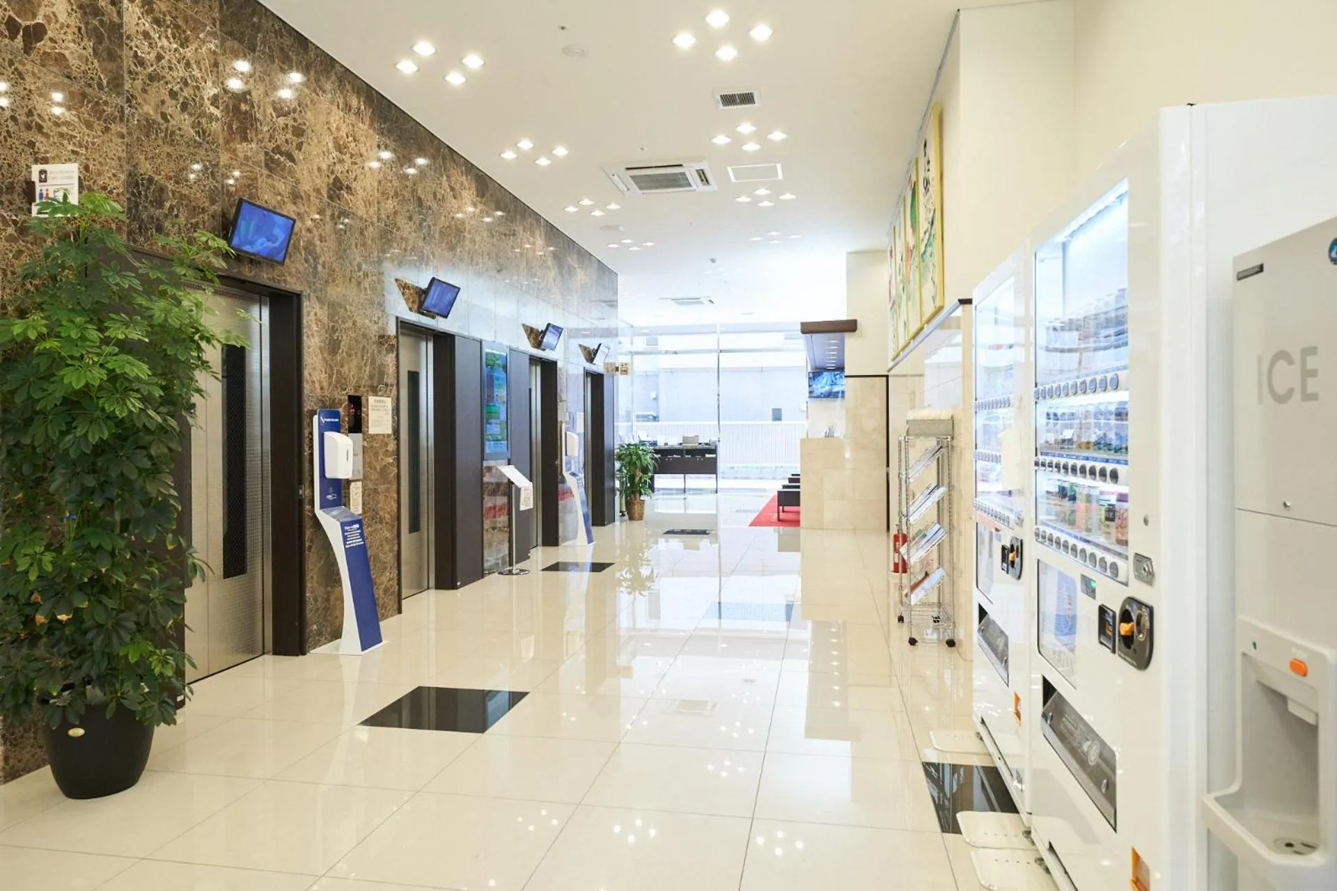 Lobby or reception in Toyoko Inn Nagoya Kanayama