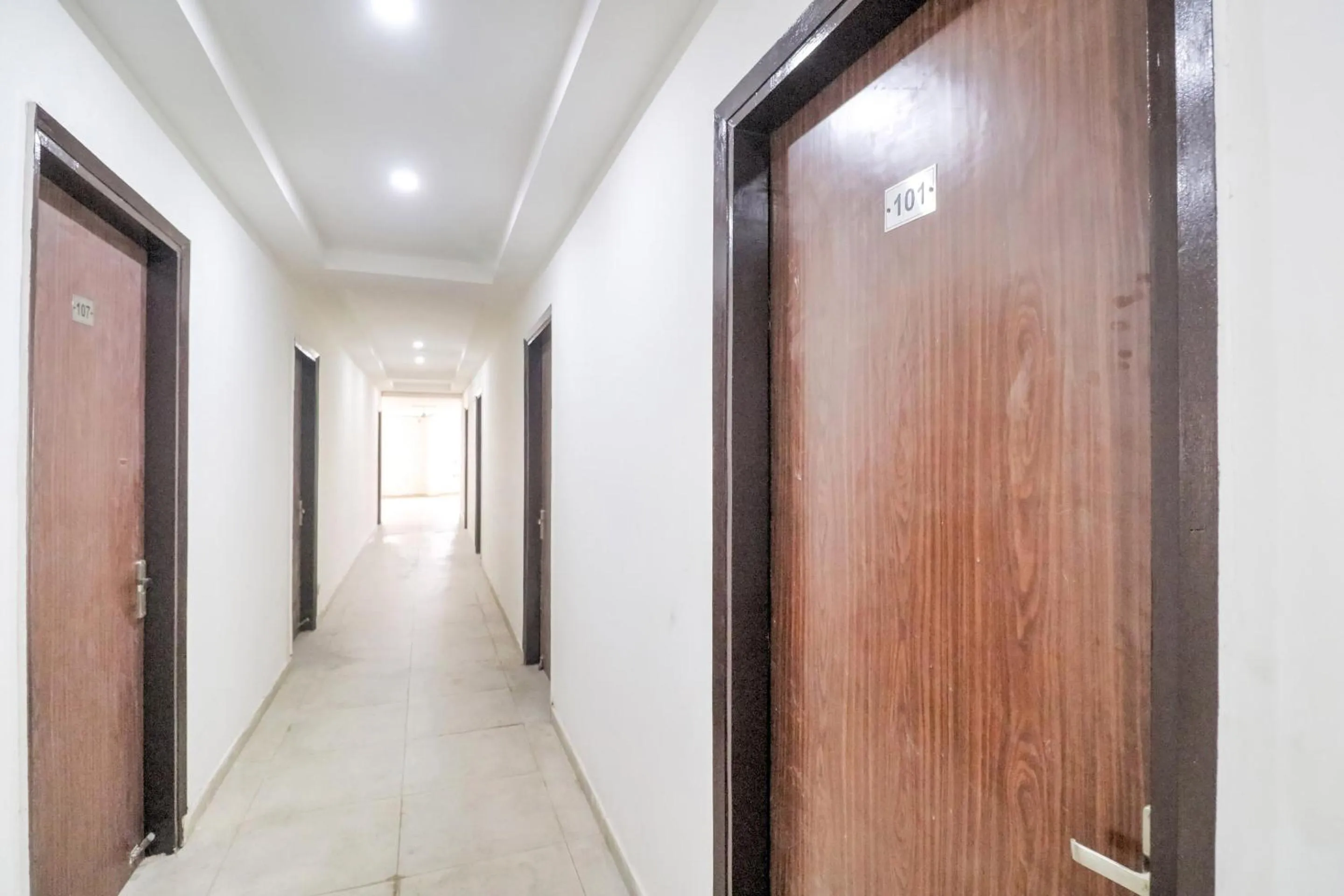 Bedroom in Collection O Mahavir Enclave Near Dashrath Puri Metro Station