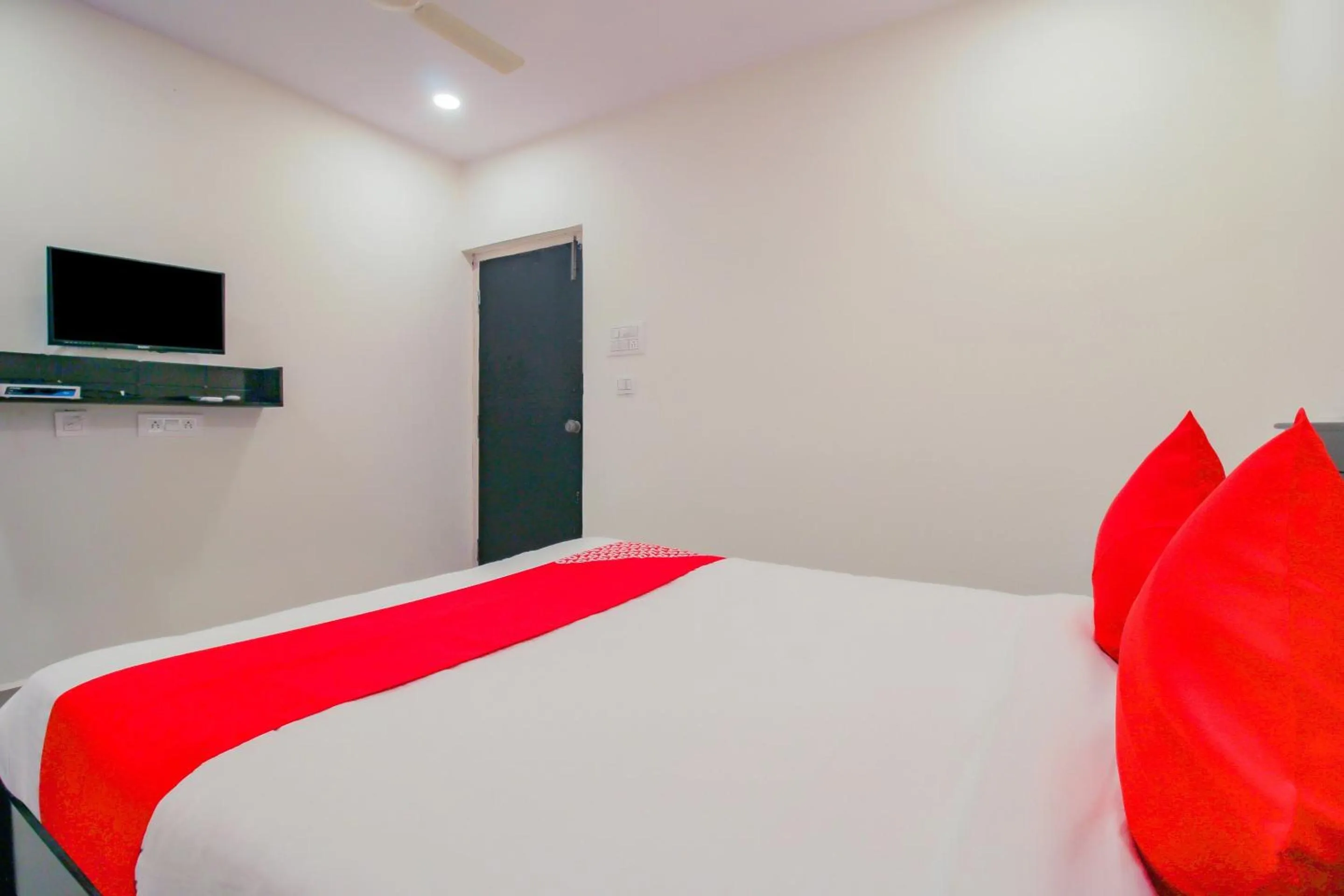 Bedroom, Bed in SPOT ON Pnd Complex