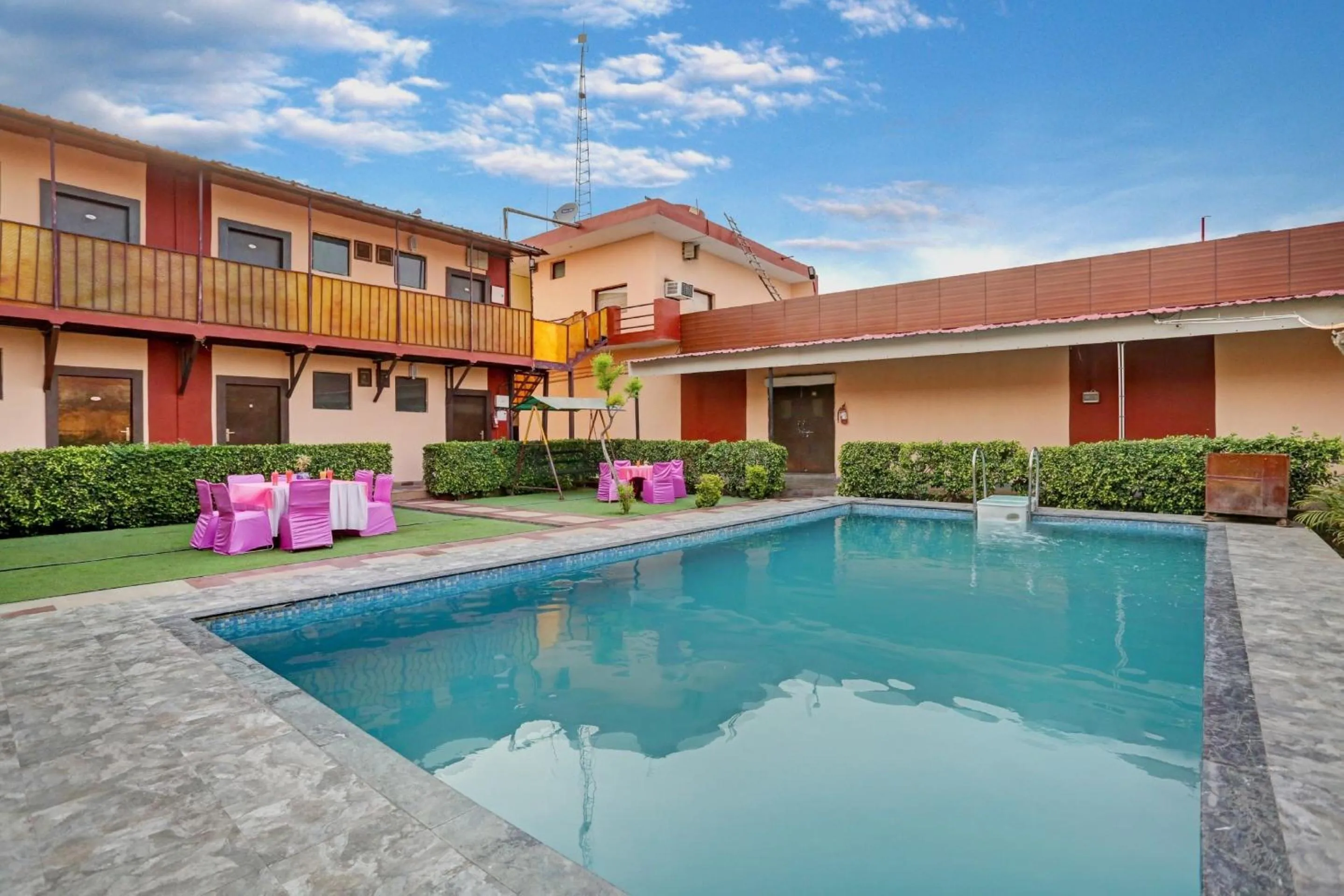 Other in Palette - JPS Residency