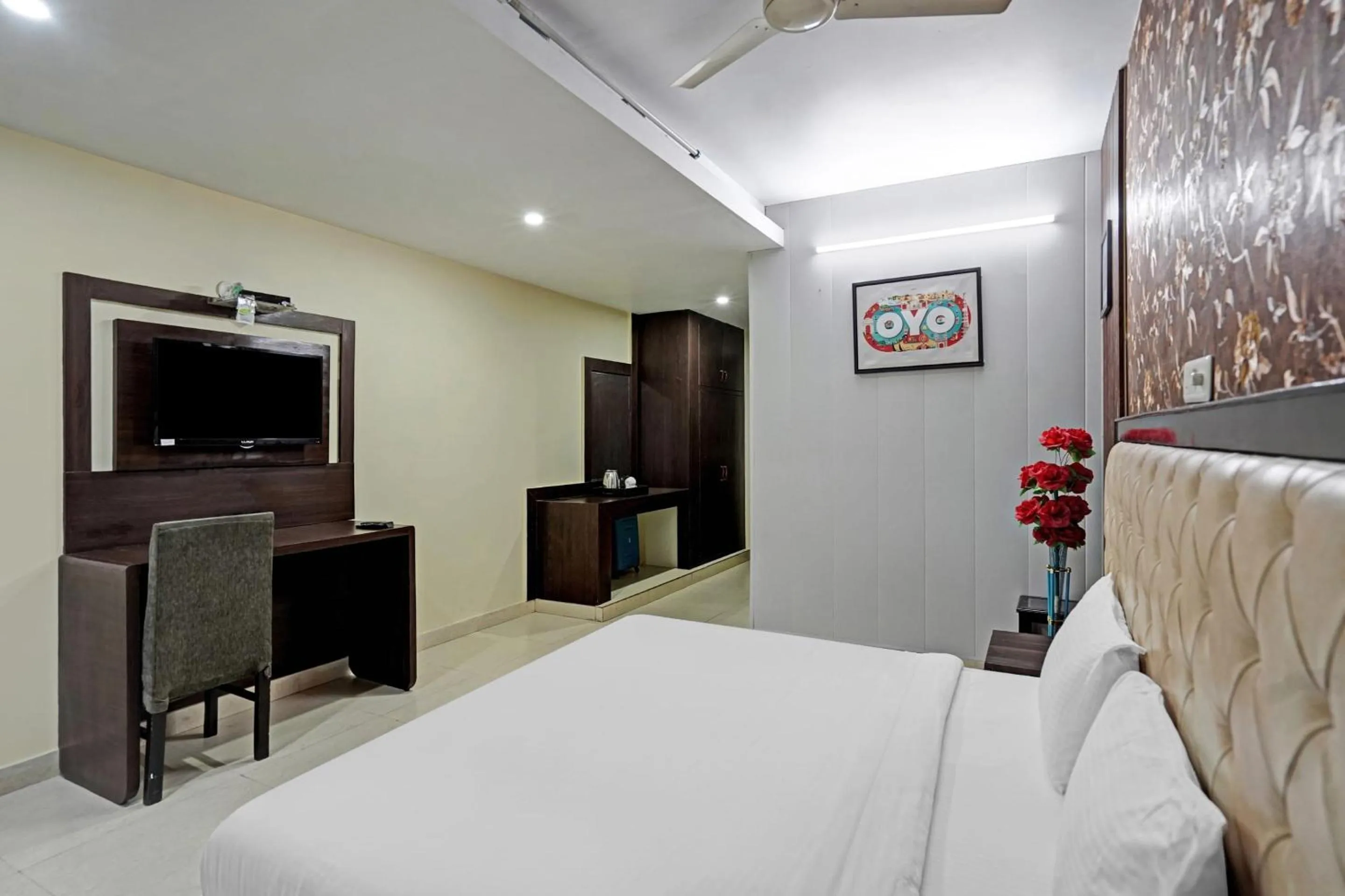 Bedroom in Palette - JPS Residency