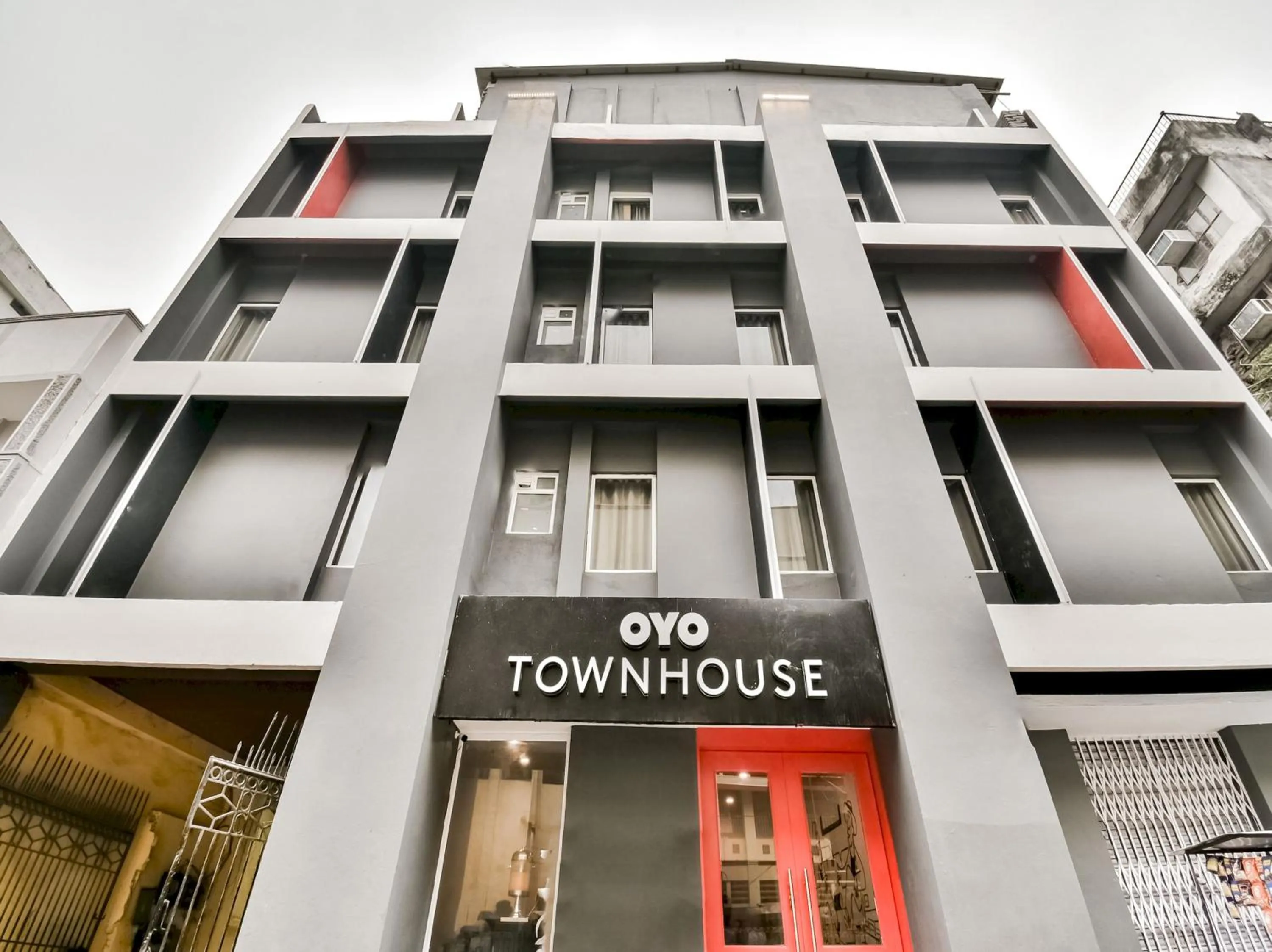 Facade/entrance in Townhouse Menka