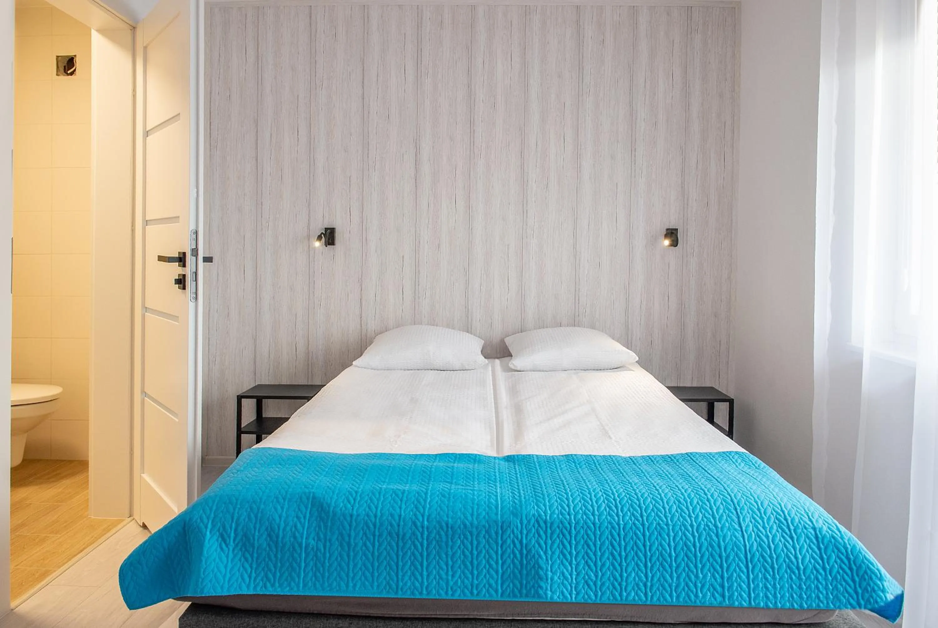 Bed in Family Homes - Sand House