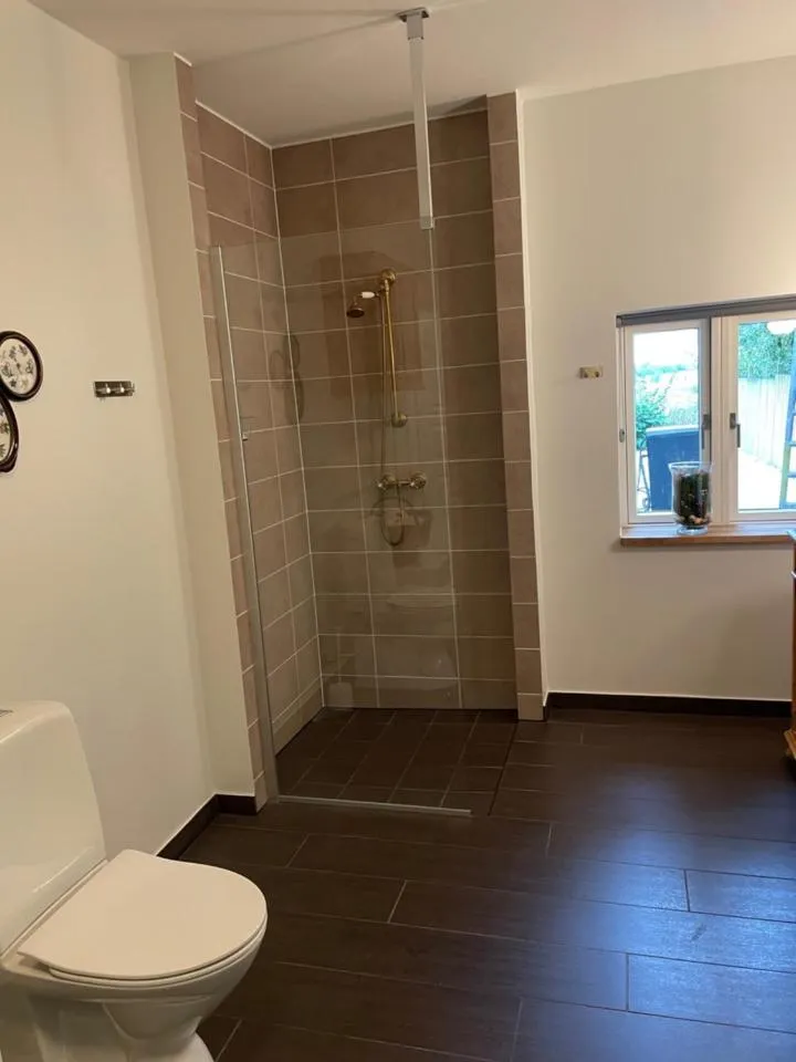 Bathroom in Ledvogterhuset B&B