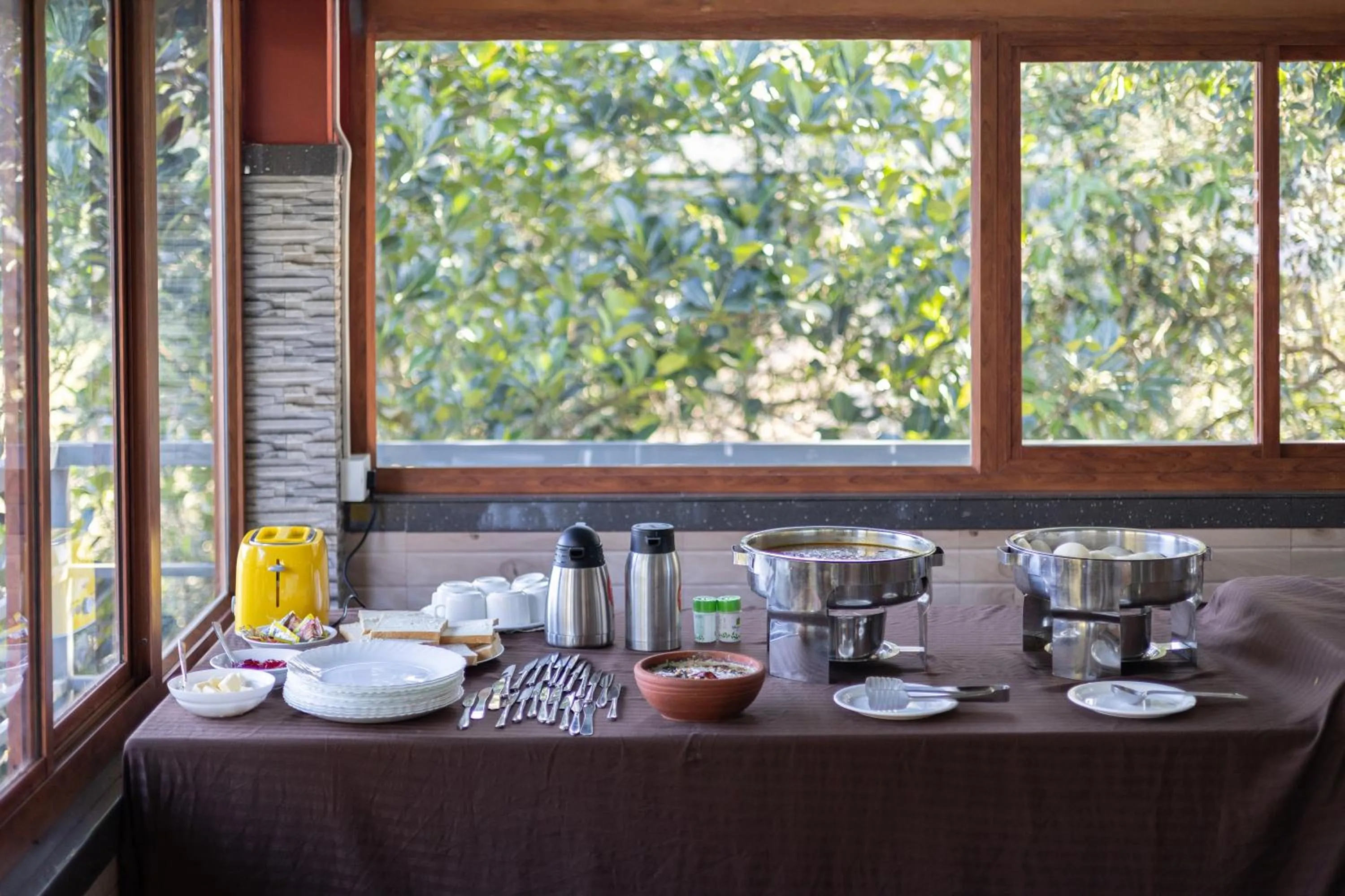 Food in Avadale Idukki - Stag Groups Not Allowed