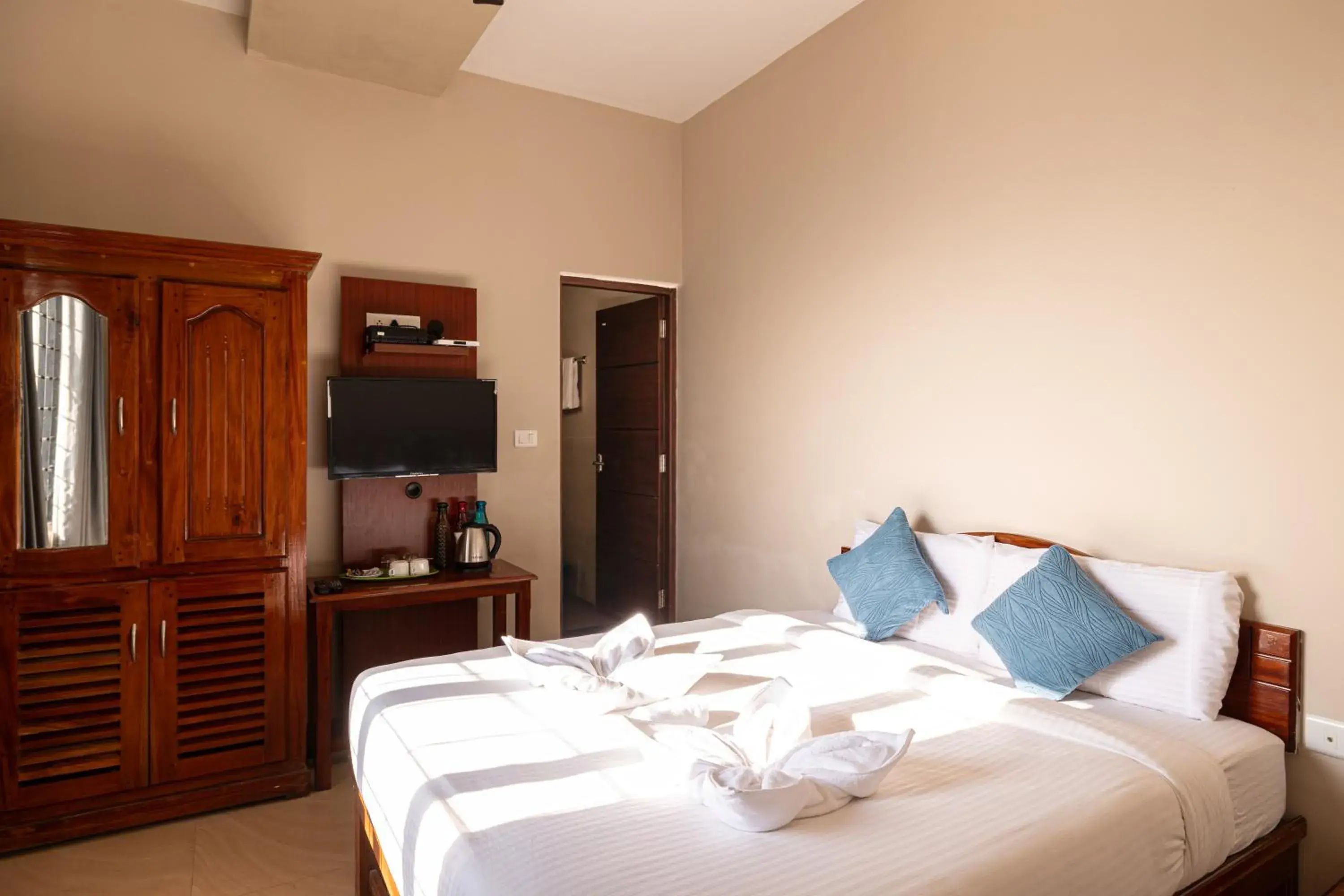 Standard Queen Room in Avadale Idukki - Stag Groups Not Allowed Standard Queen Room in Avadale Idukki - Stag Groups Not Allowed