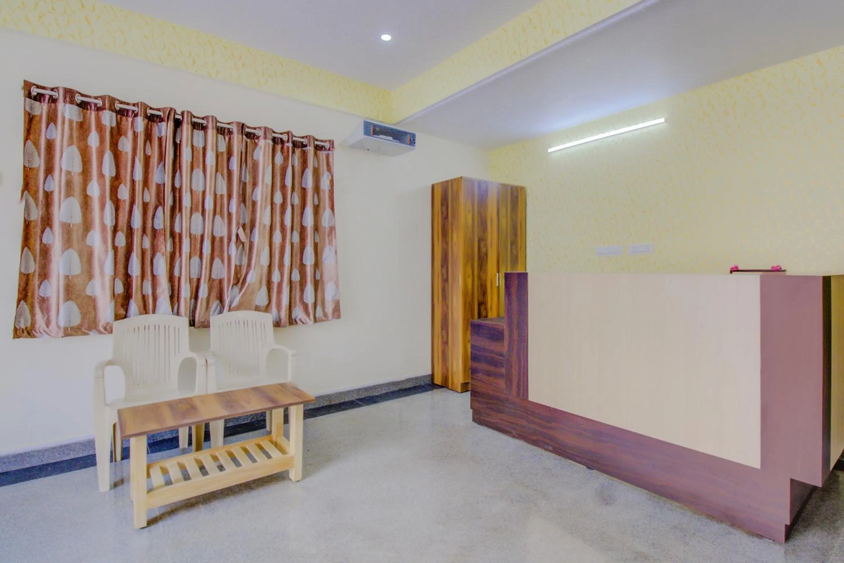 Lobby or reception in Hotel O Nelli Suites