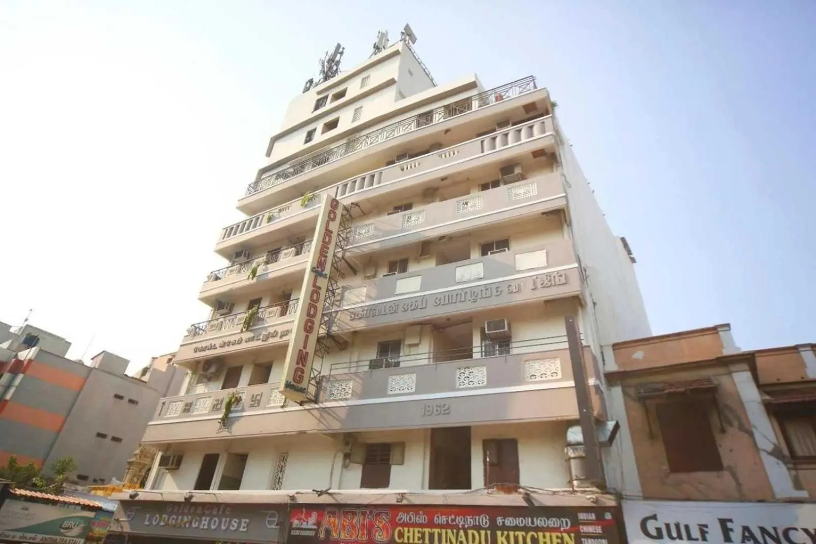 Facade/entrance in Hotel O Golden Cafe