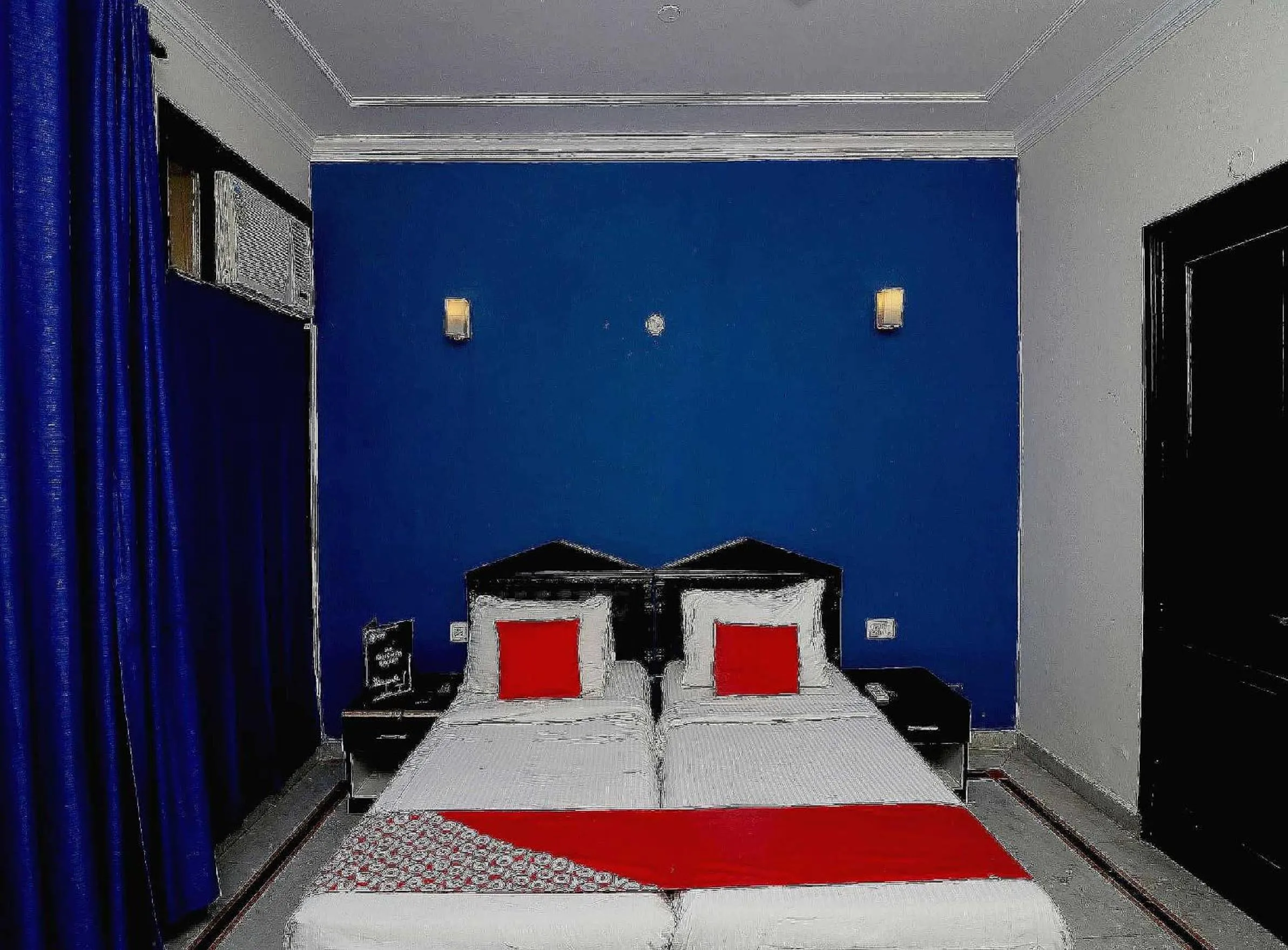 Bedroom, Bed in Hotel O Golden Cafe