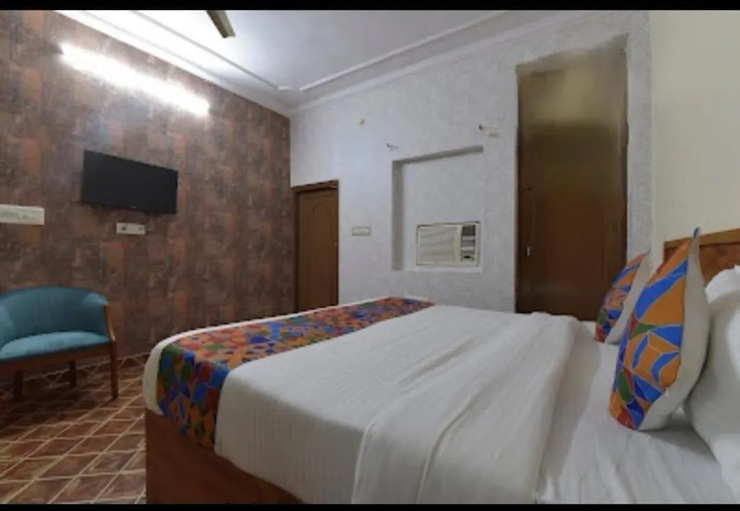 Bedroom in Collection O Rajwada Palace