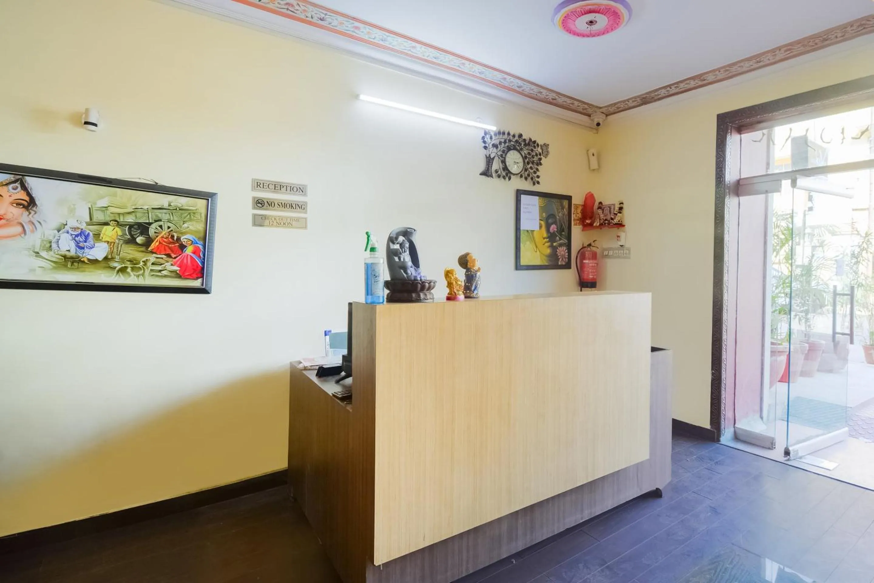 Lobby or reception in Collection O Rajwada Palace