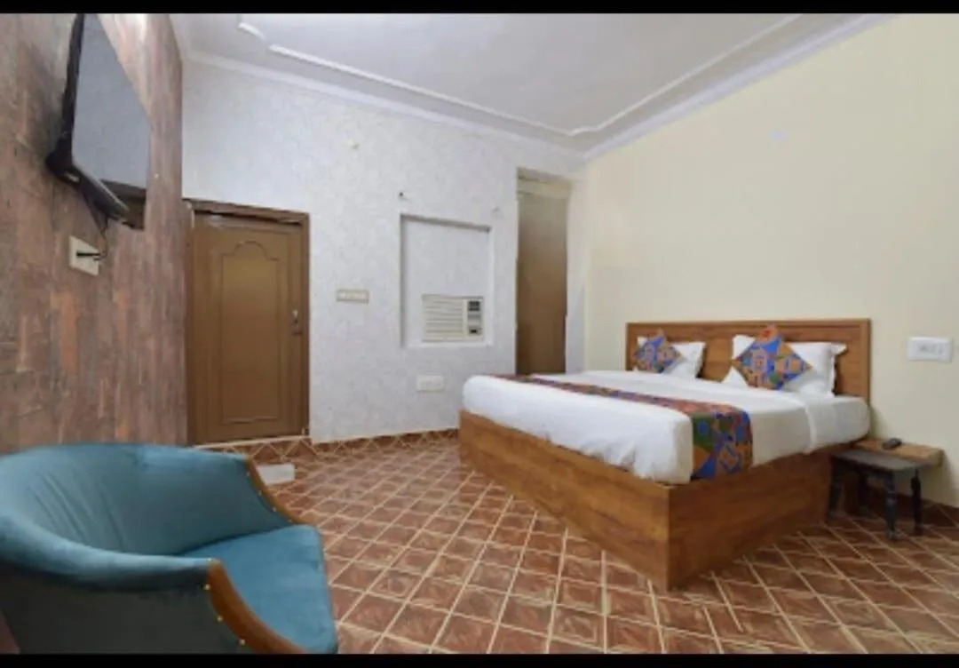 Bedroom in Collection O Rajwada Palace