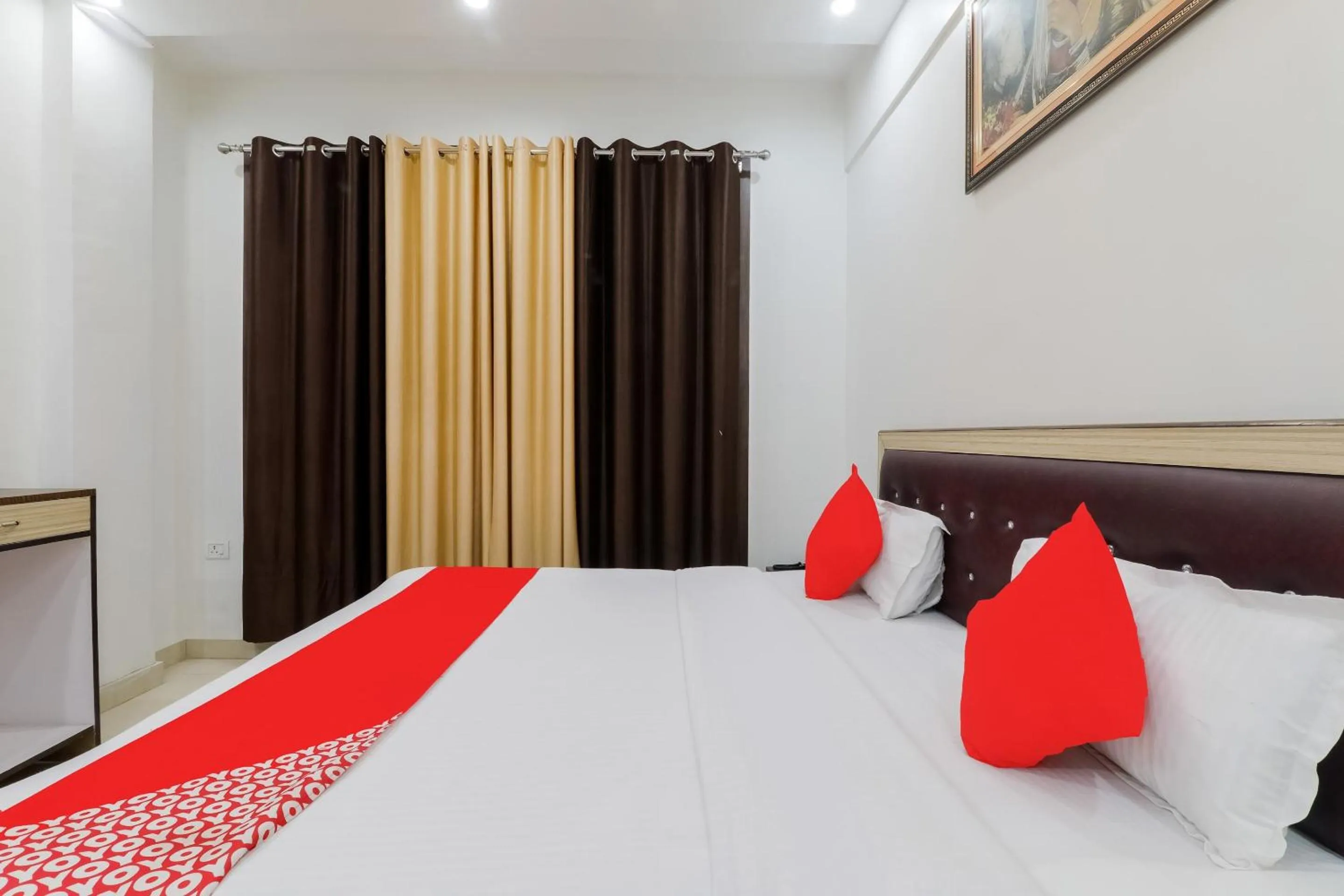 Bedroom, Bed in Hotel O The Maharaja Inn