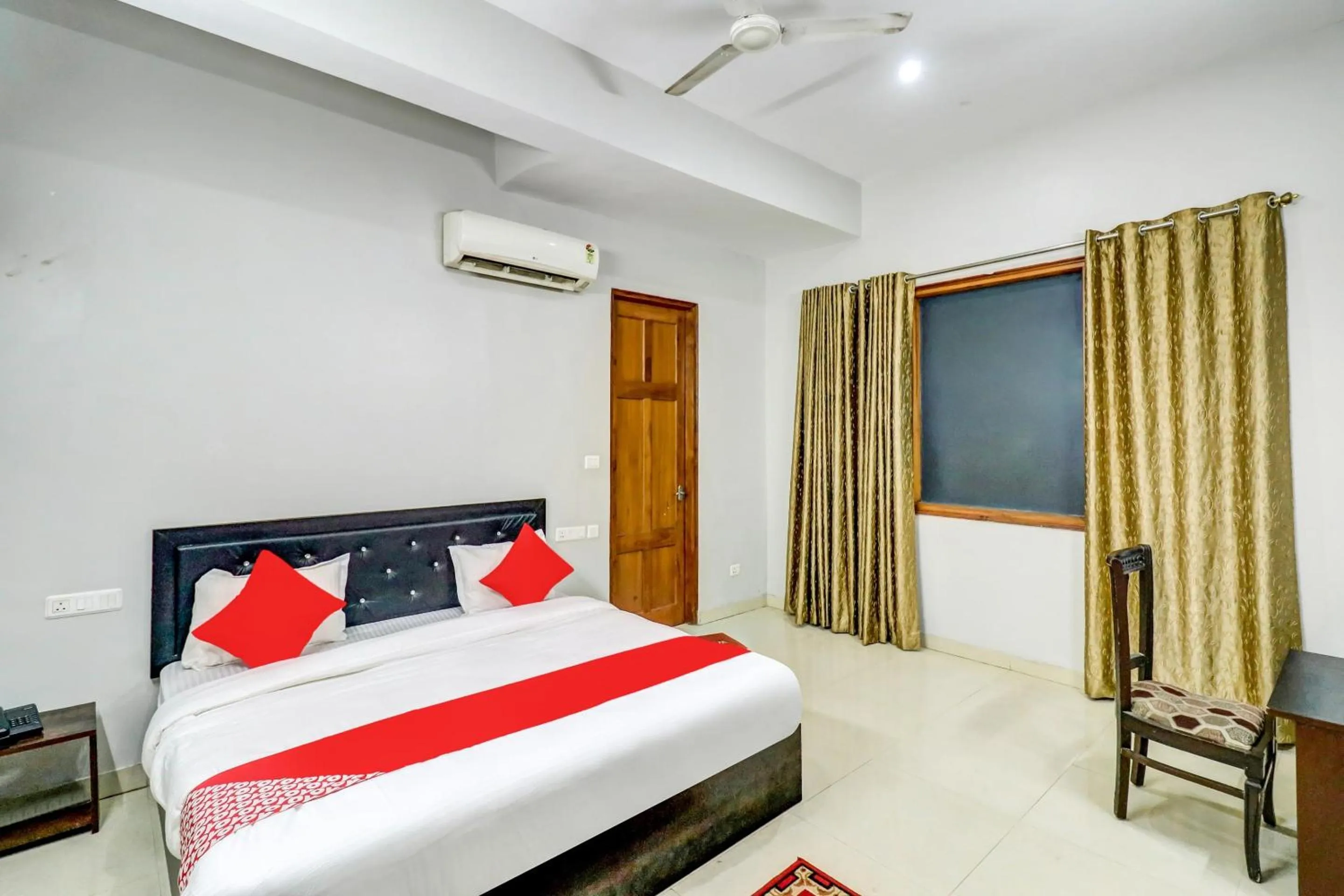 Bedroom, Bed in Hotel O by OYO Tokyo