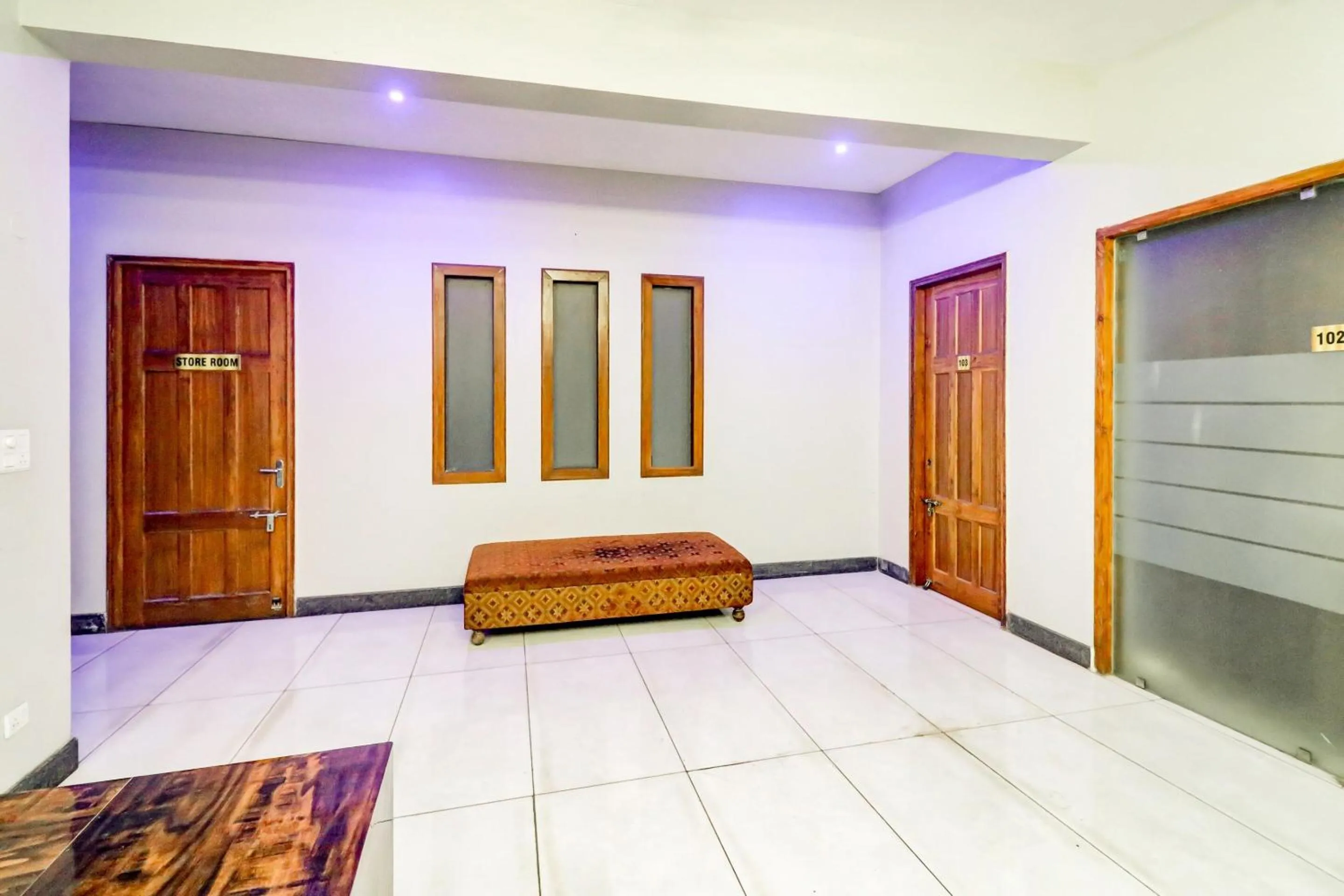 Lobby or reception in Hotel O by OYO Tokyo