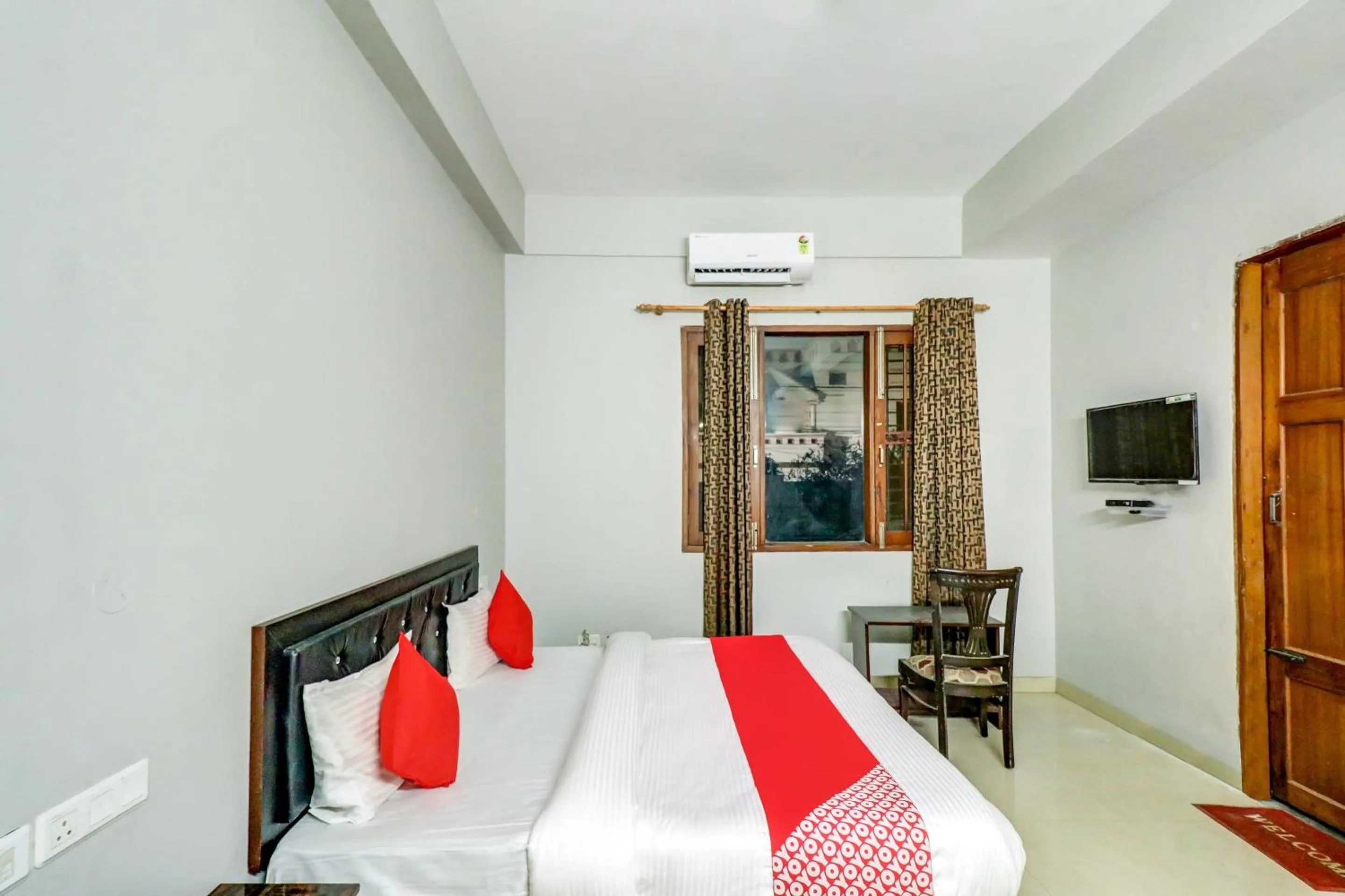 Bedroom, Bed in Hotel O by OYO Tokyo