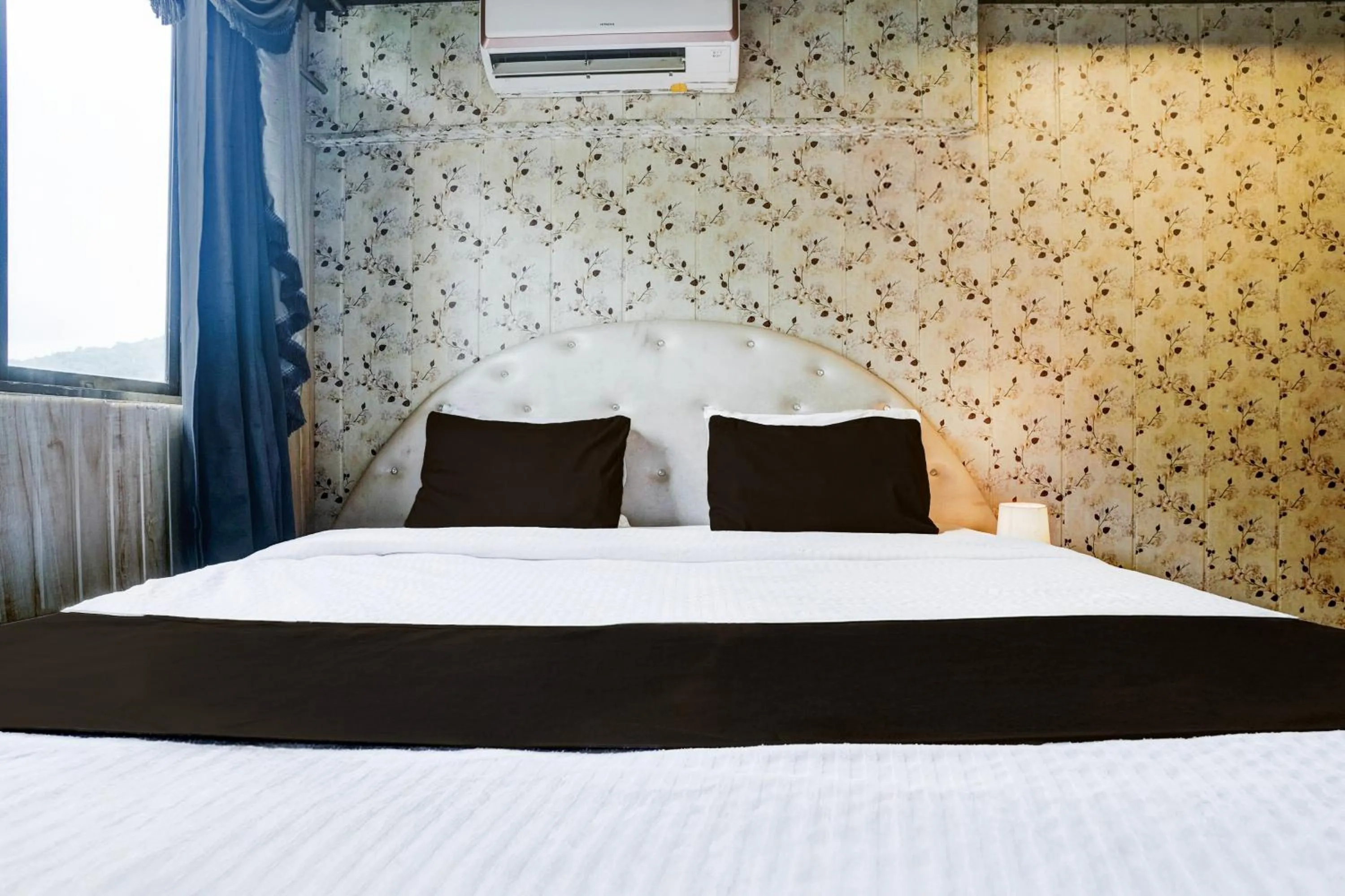 Lobby or reception, Bed in Collection O Thane Formerly Dove Residency