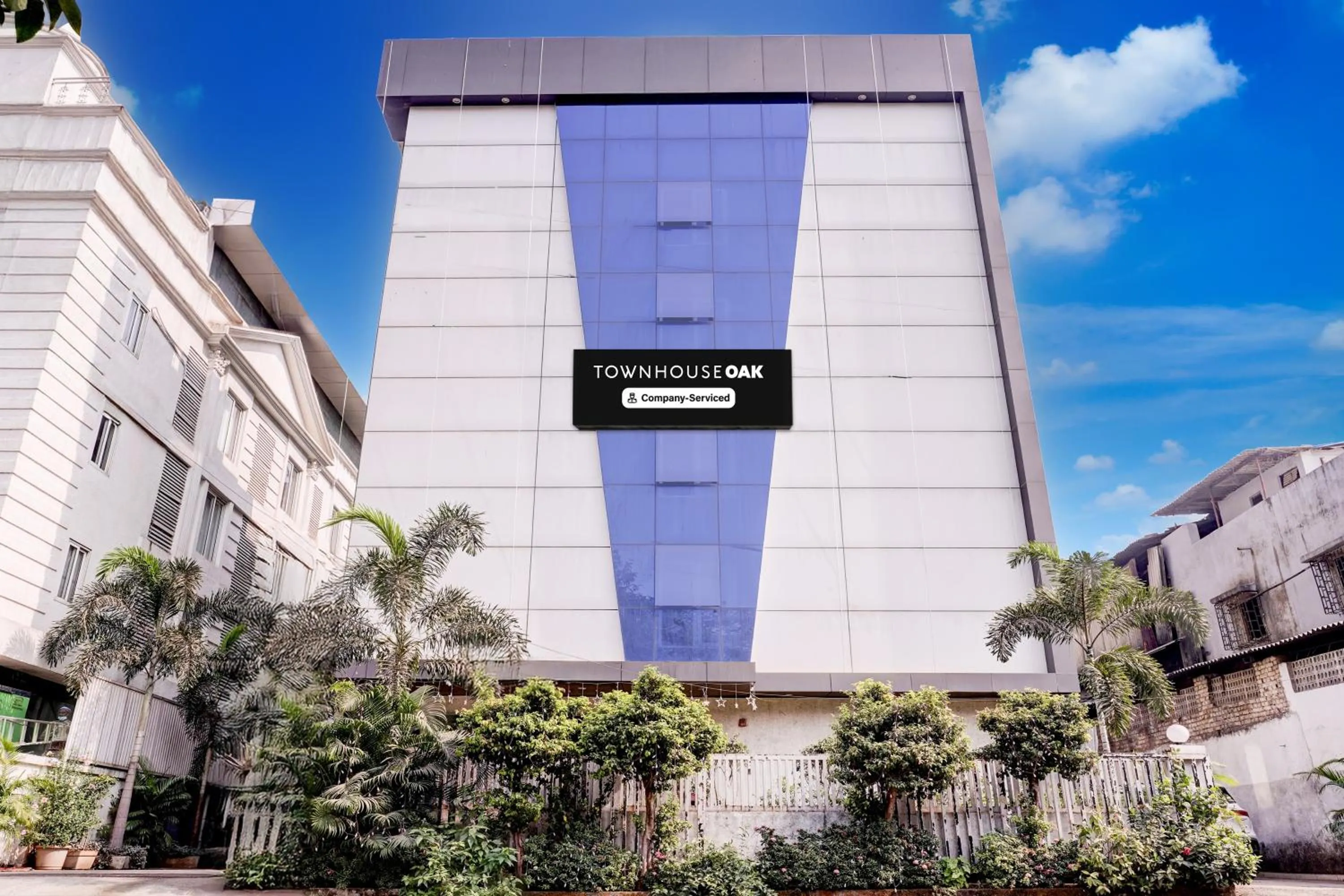 Facade/entrance in Townhouse OAK Kopar Khairane Navi Mumbai formerly IVY Hotel