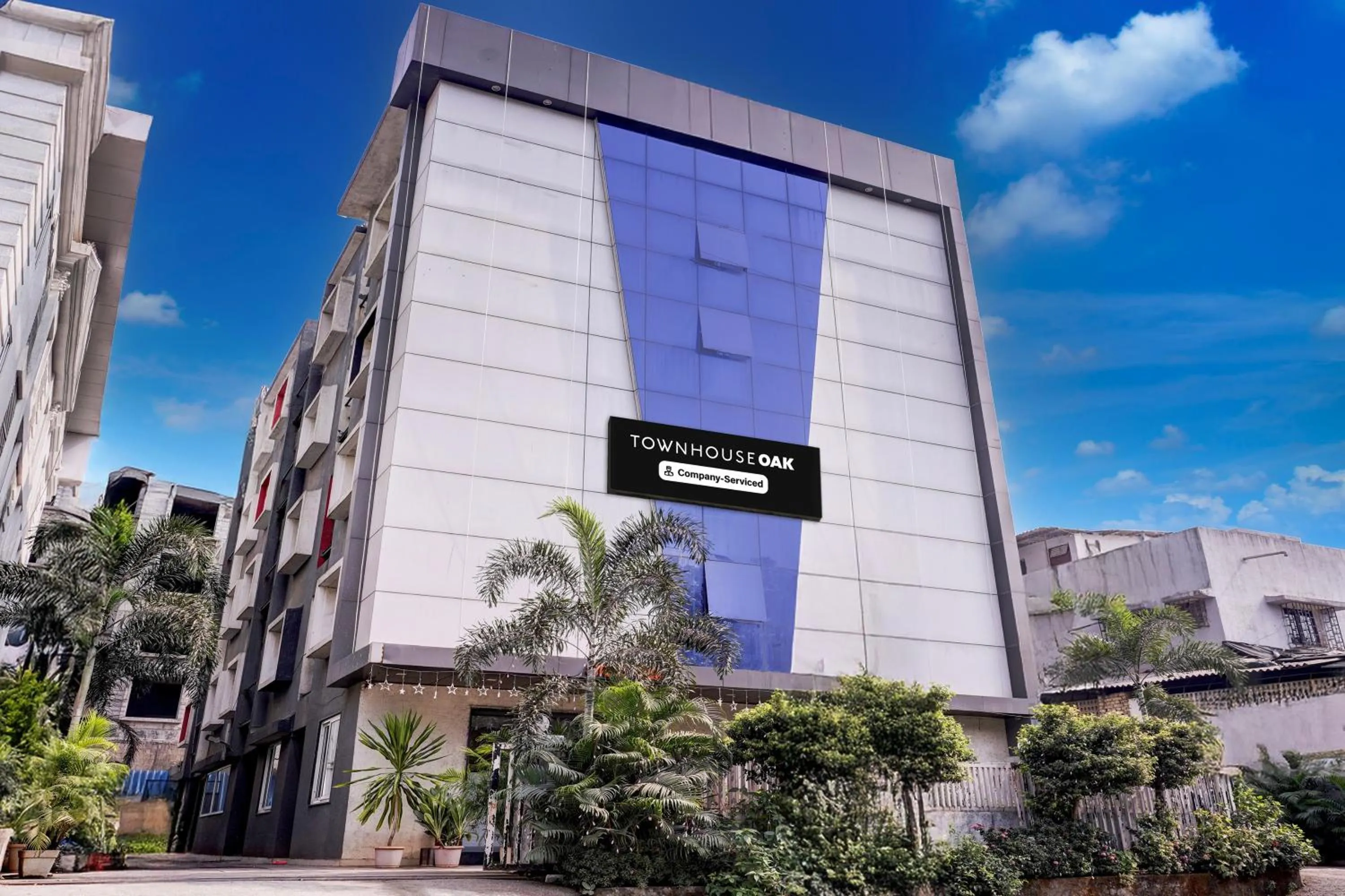 Facade/entrance in Super Townhouse OAK Kopar Khairane Navi Mumbai Formerly IVY Hotel