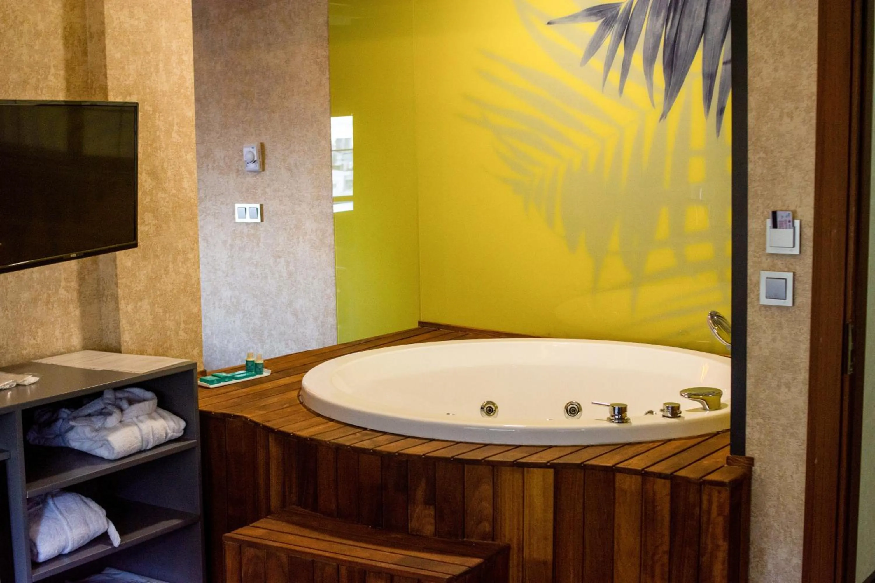 Massage in The Life Hotel & Spa