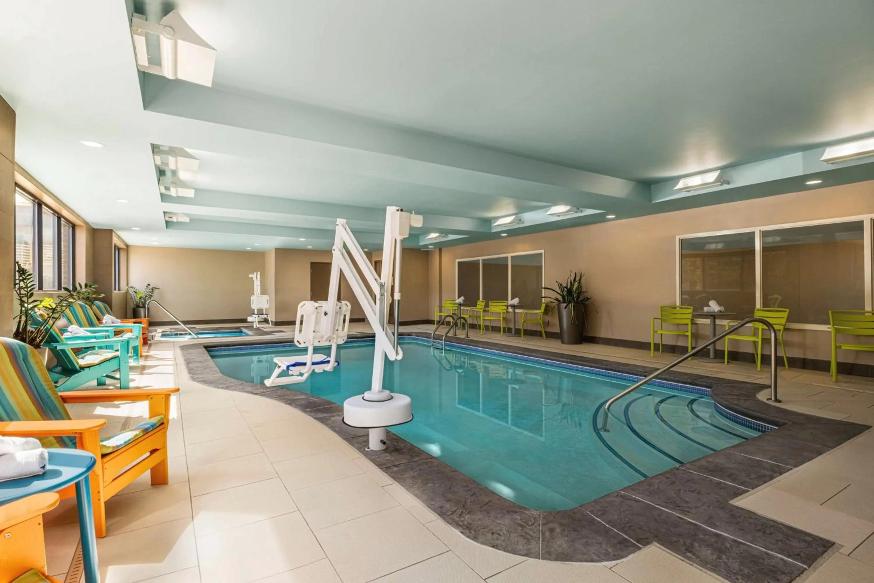 Pool view in Home2 Suites by Hilton Denver West / Federal Center