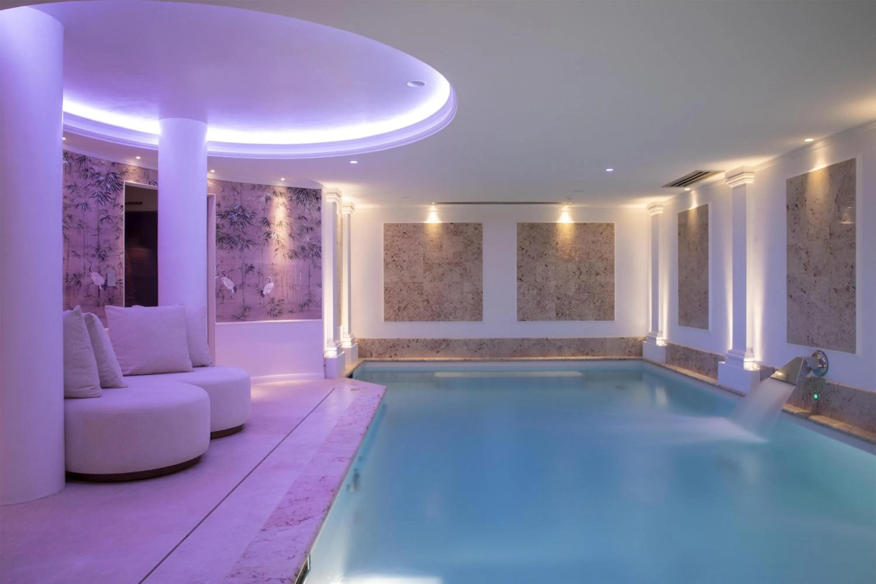 Pool view in Paris j'Adore Hotel & Spa