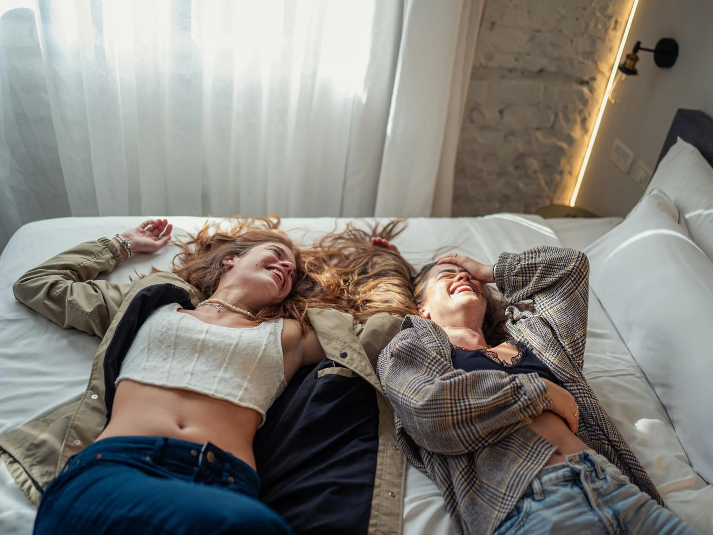 People, Bed in Silicate - by Loginn Tel-Avivian hotels