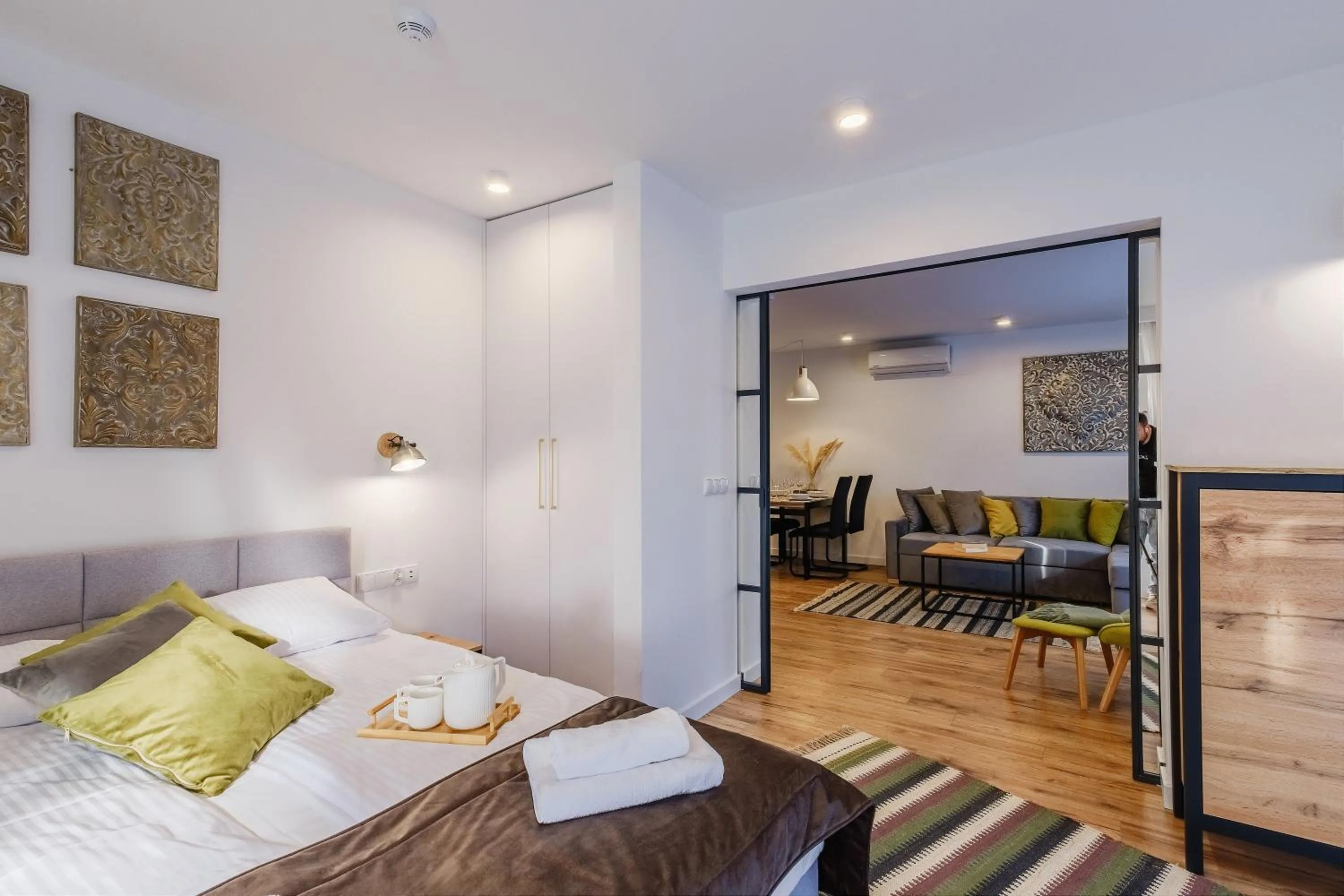Bed in REZYDENCJA ORNAK 5 - stylowe apartamenty z balkonami i jacuzzi, 5 min pieszo do Krupówek, IZBY PODHALAŃSKIE