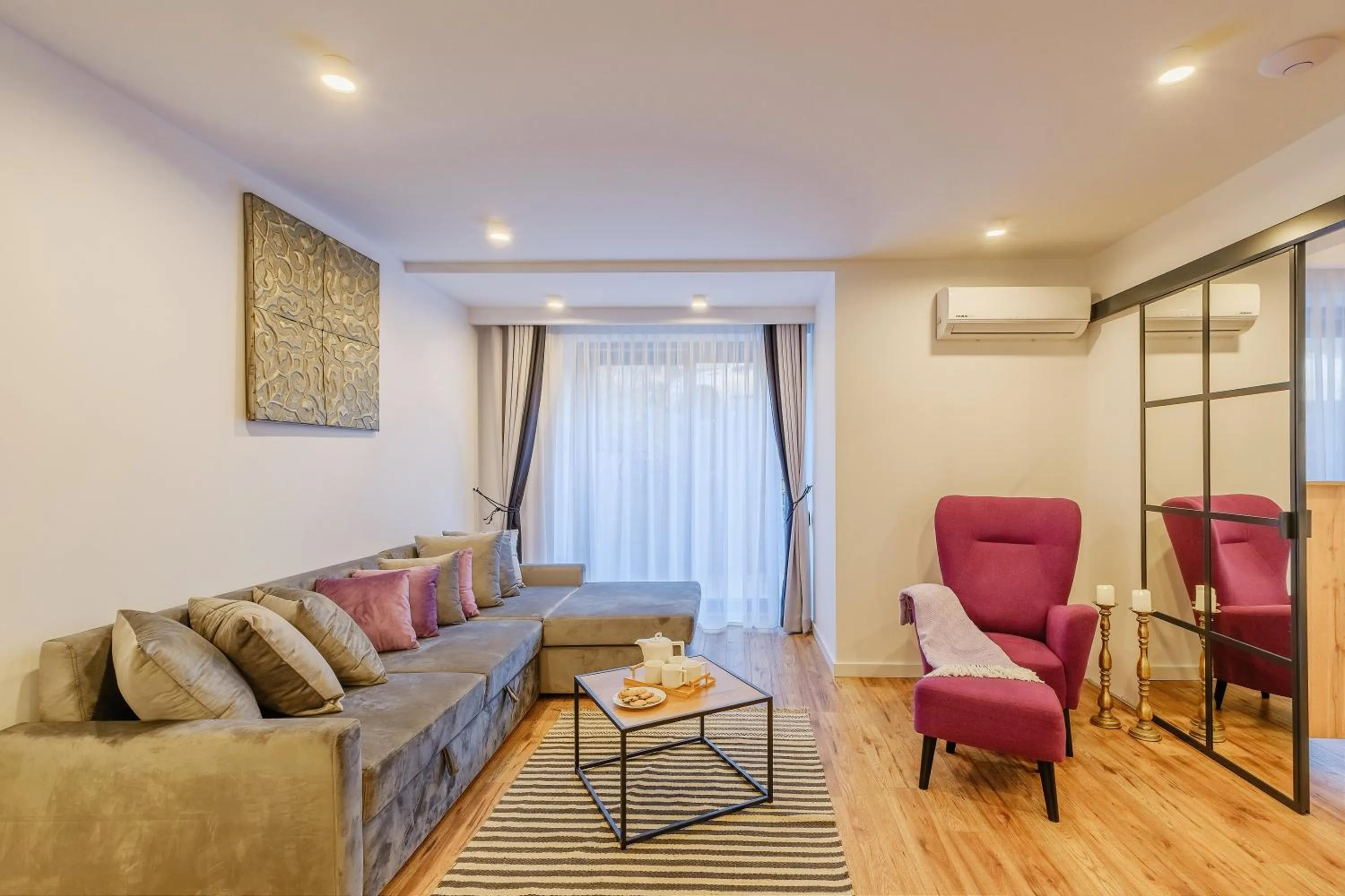 Living room in REZYDENCJA ORNAK 5 - stylowe apartamenty z balkonami i jacuzzi, 5 min pieszo do Krupówek, IZBY PODHALAŃSKIE