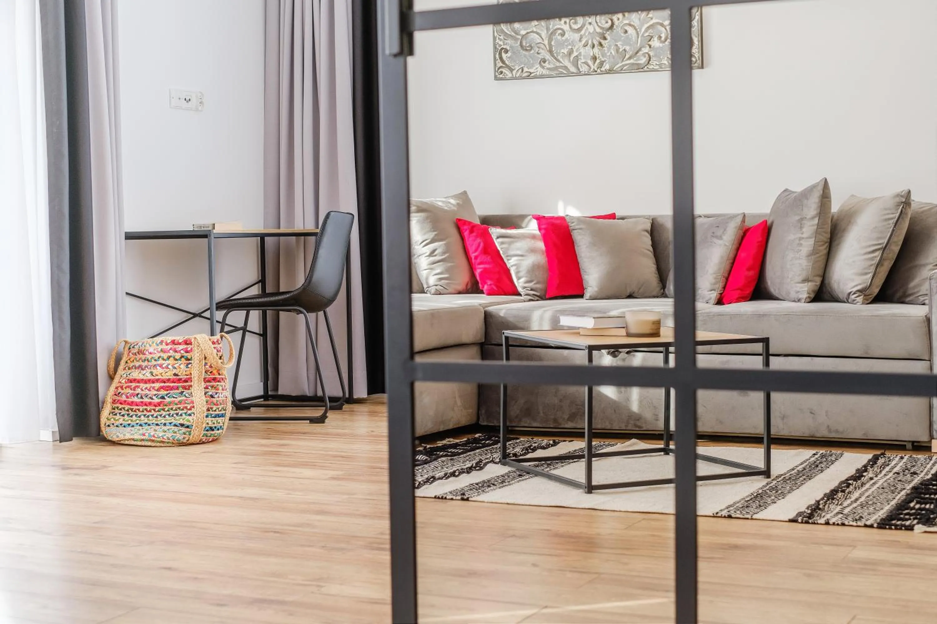 Living room in REZYDENCJA ORNAK 5 - stylowe apartamenty z balkonami i jacuzzi, 5 min pieszo do Krupówek, IZBY PODHALAŃSKIE