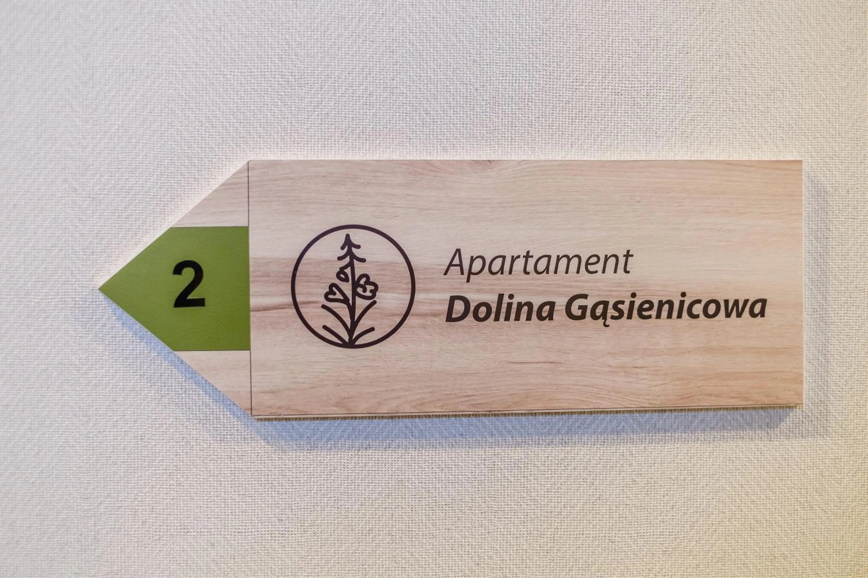 Property logo or sign in REZYDENCJA ORNAK 5 - stylowe apartamenty z balkonami i jacuzzi, 5 min pieszo do Krupówek, IZBY PODHALAŃSKIE