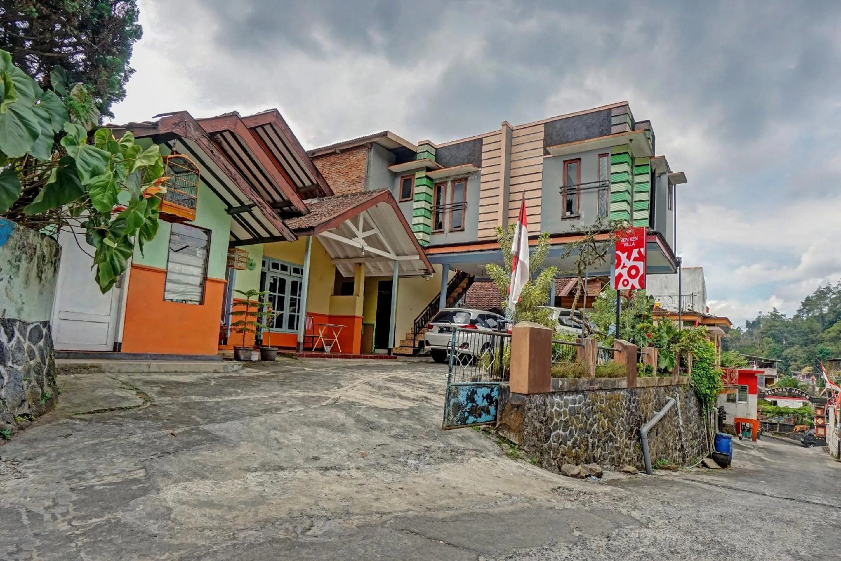 OYO Life 90321 Ken Ken Villa