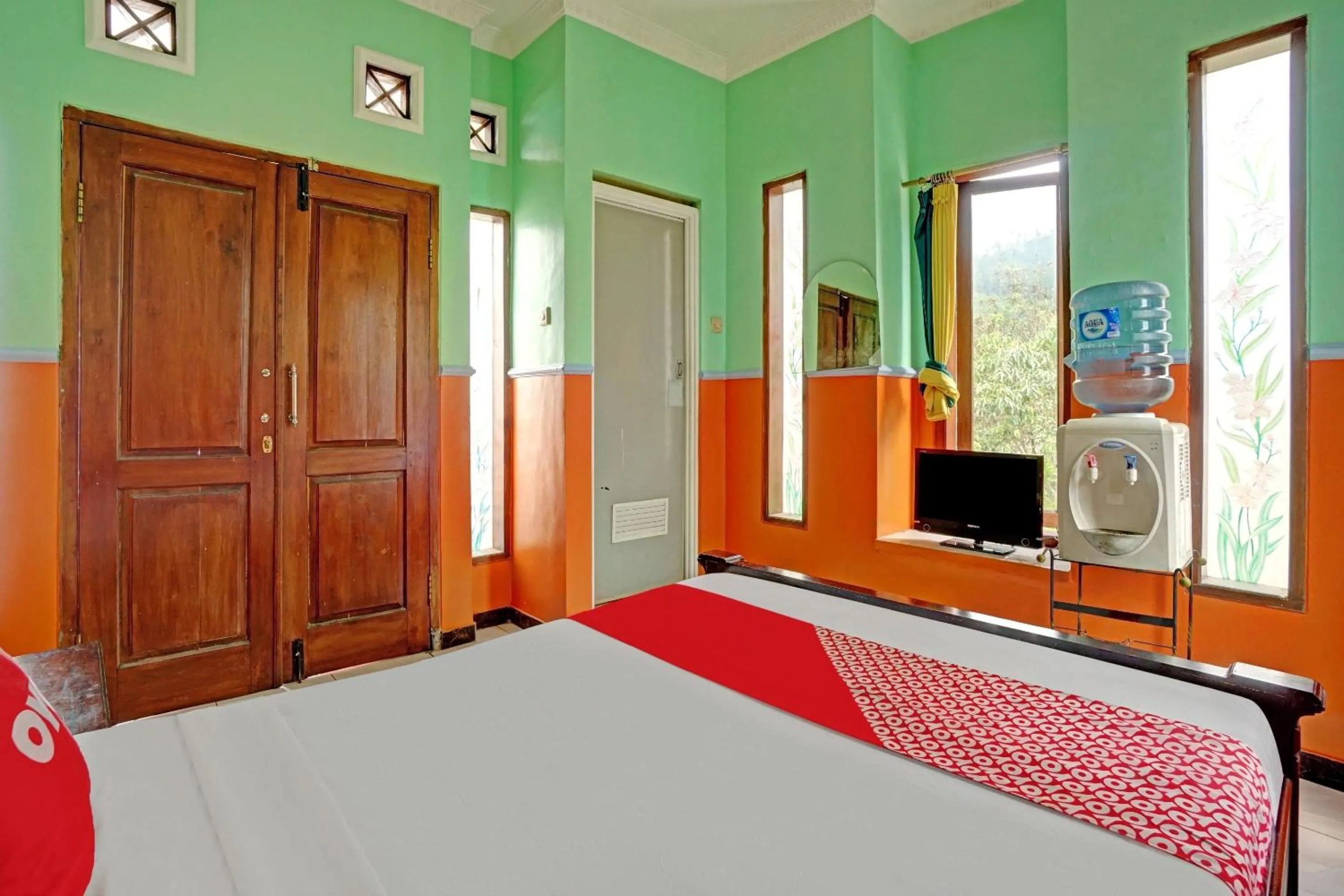 Bedroom, Bed in OYO Life 90321 Ken Ken Villa