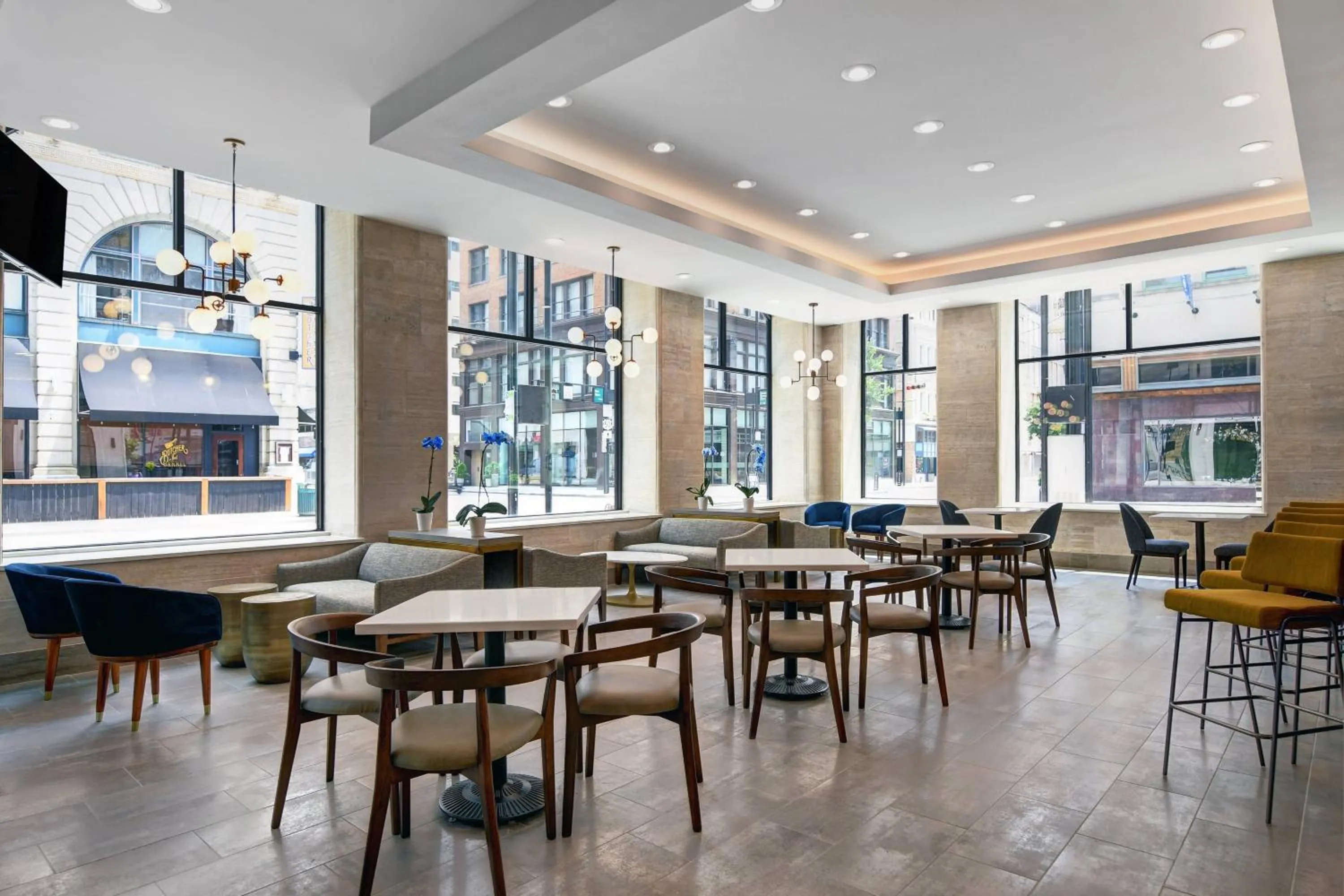 Lobby or reception in TownePlace Suites by Marriott Cincinnati Downtown