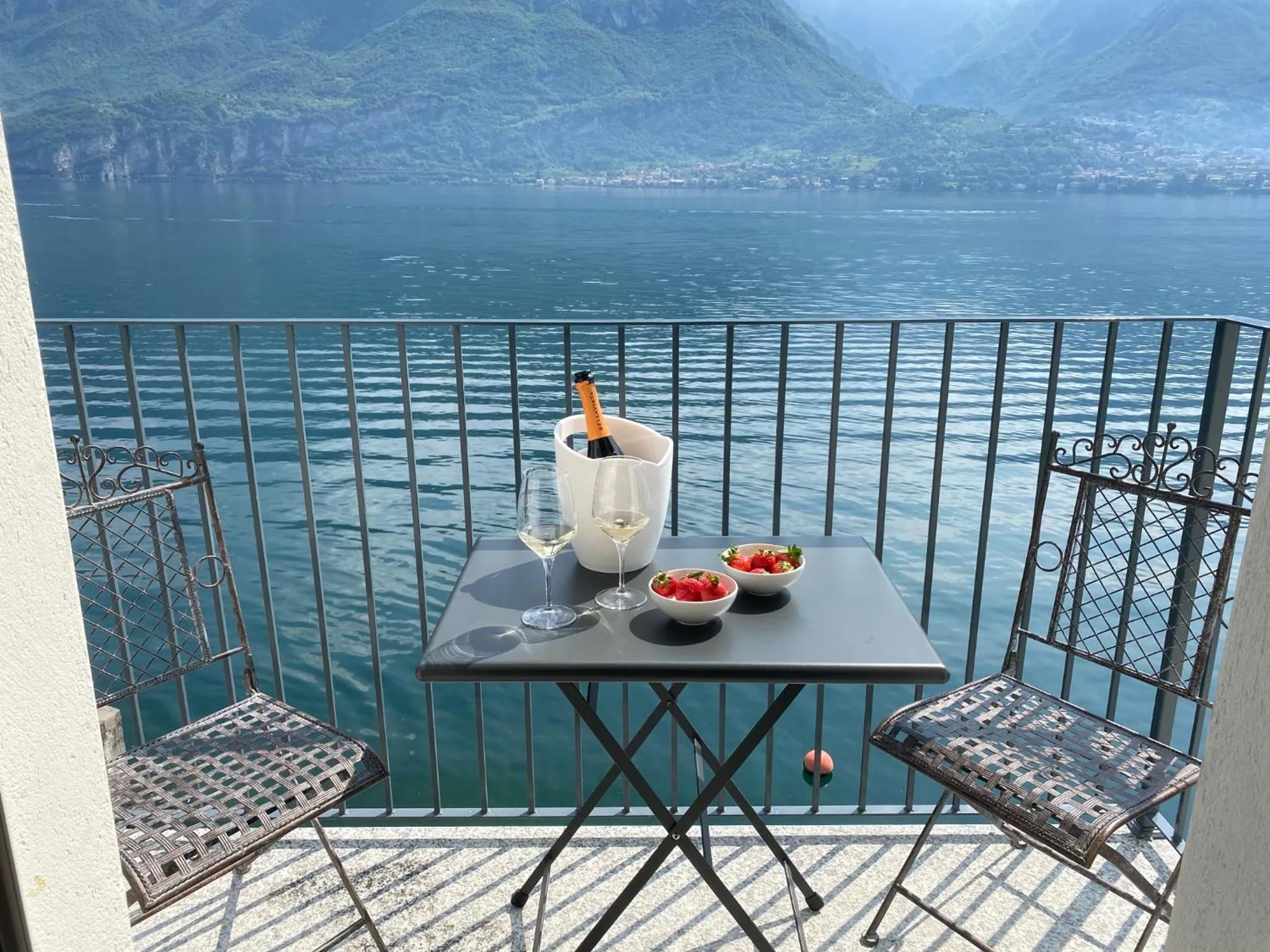 Balcony/Terrace in Al Molo 5 - Lake Front